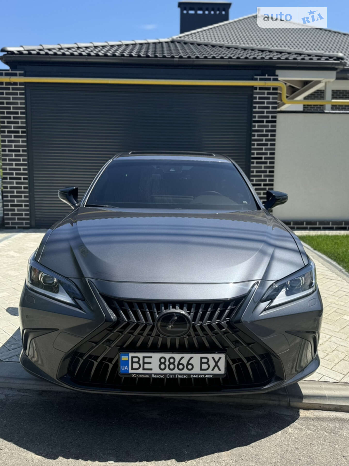 LEXUS ES 300H 2023