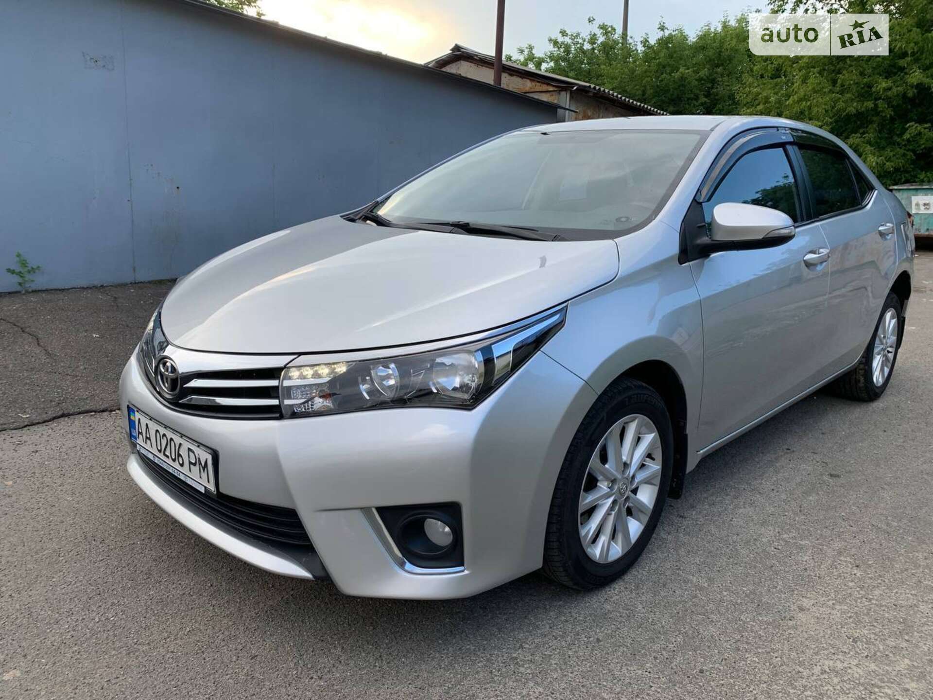 TOYOTA COROLLA
