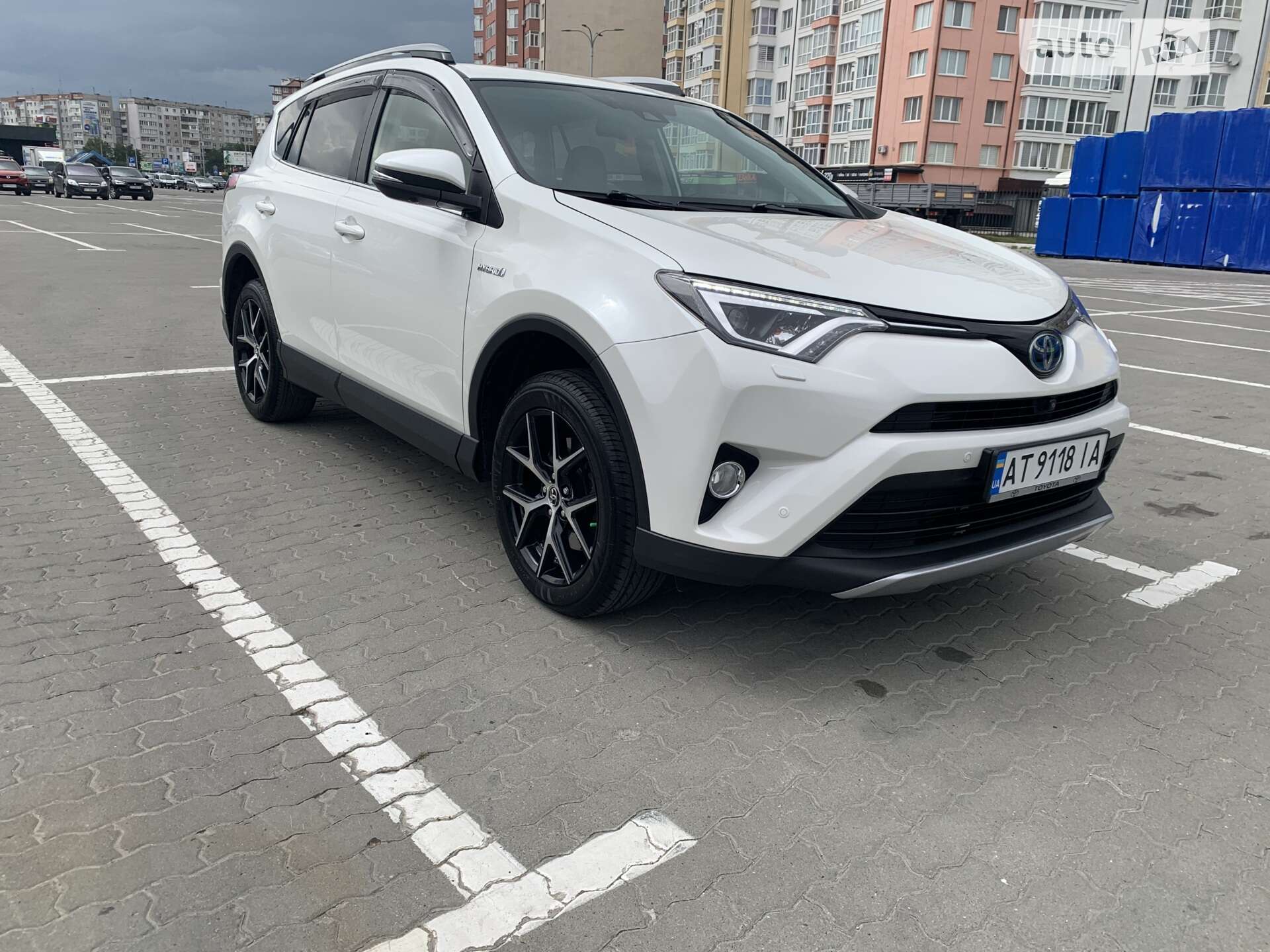 Головне фото звіту автомобіля TOYOTA RAV4 2018