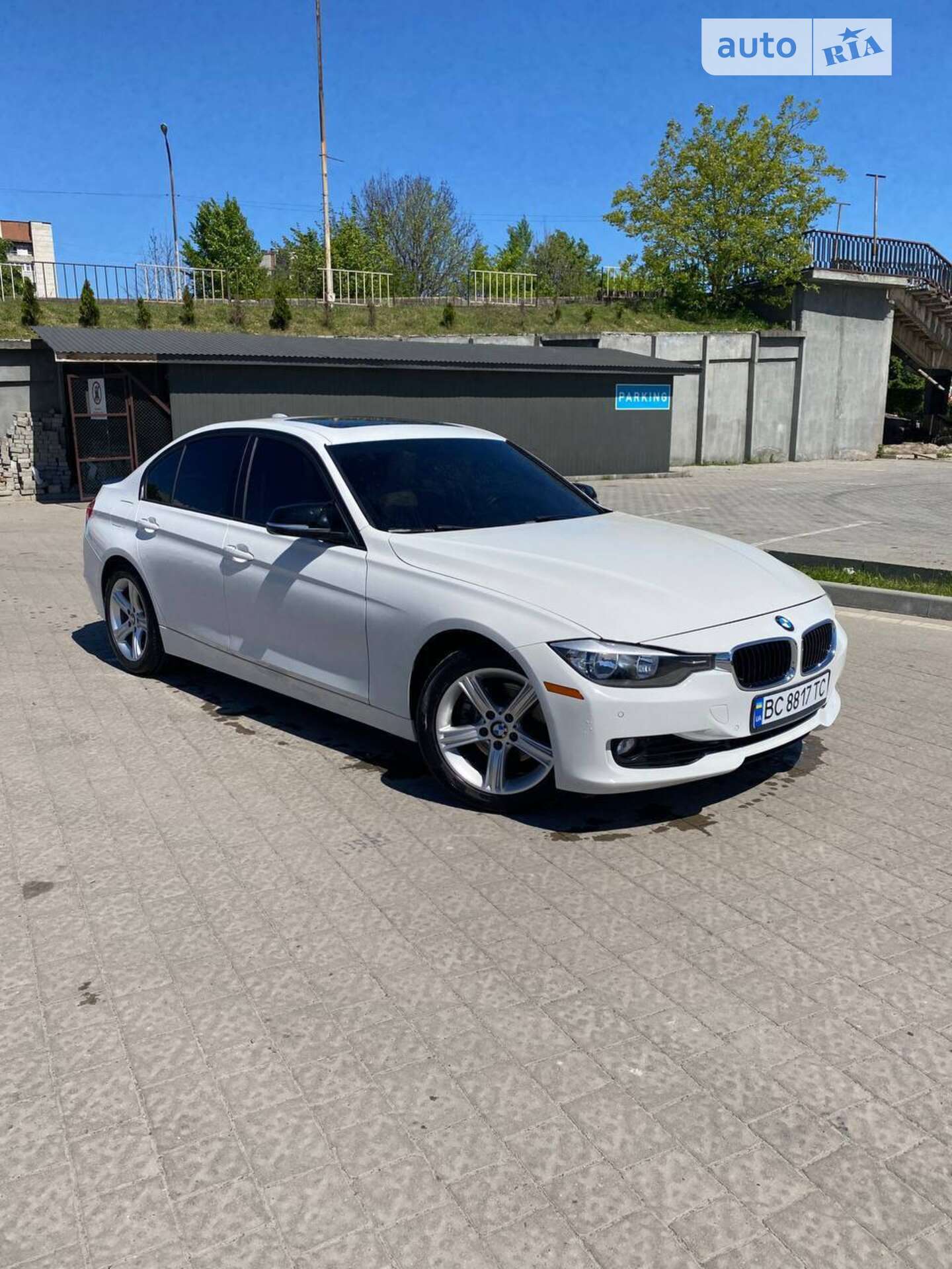 Головне фото звіту автомобіля BMW 328I 2013
