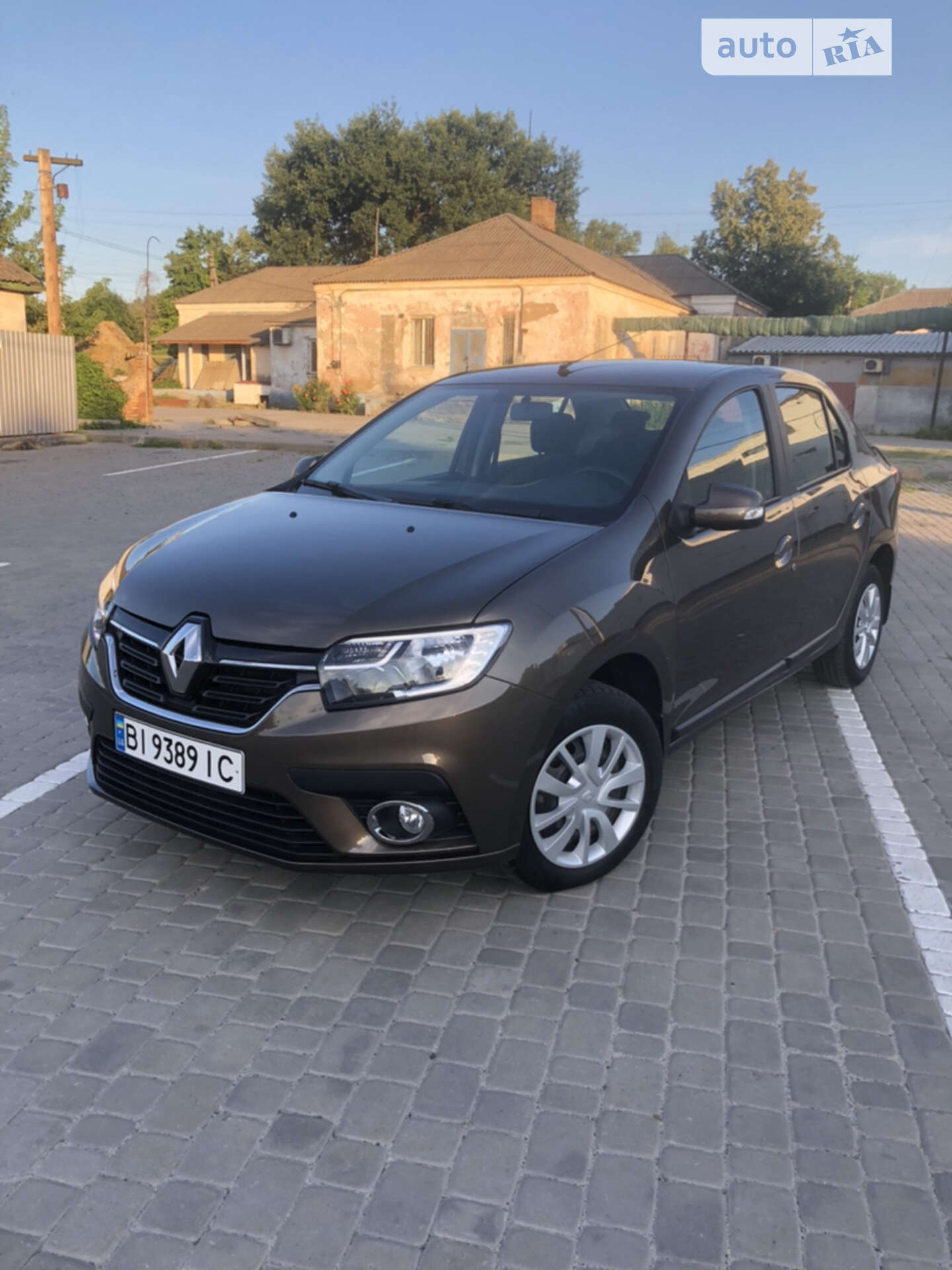 RENAULT LOGAN 2018