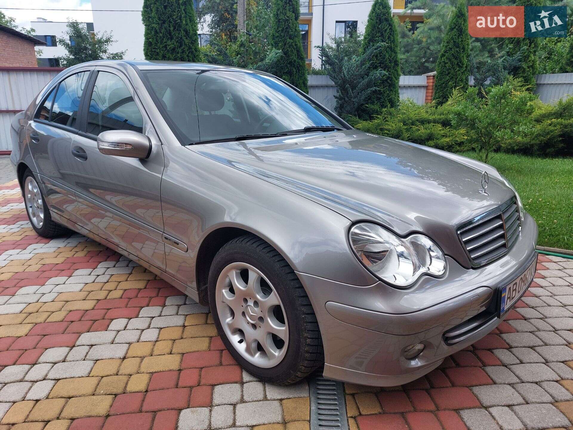 MERCEDES-BENZ C 200 2005