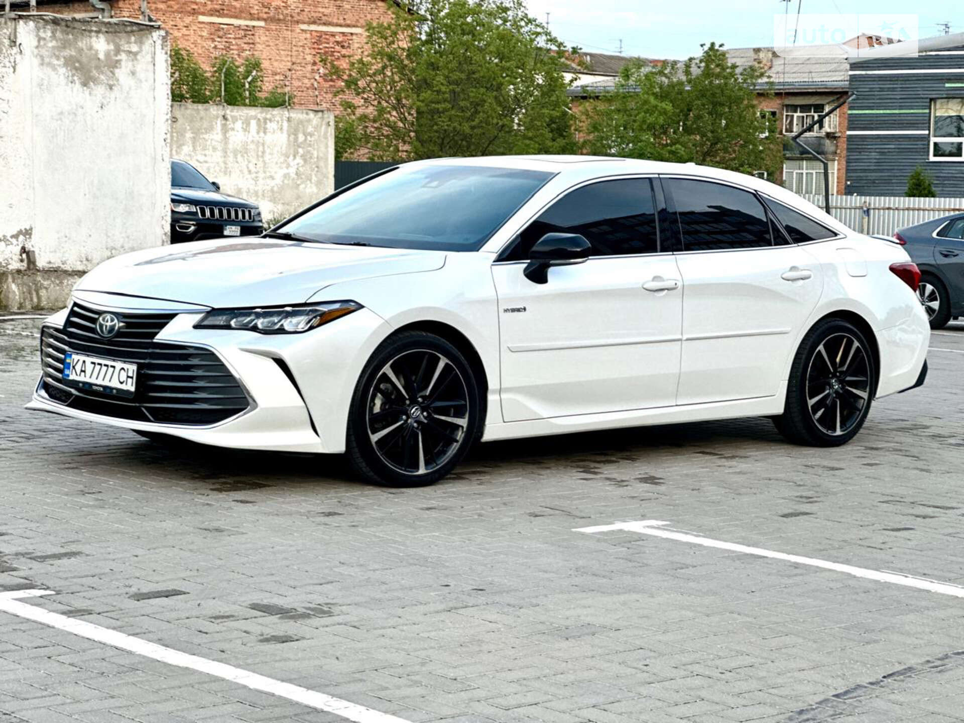 TOYOTA AVALON 2019