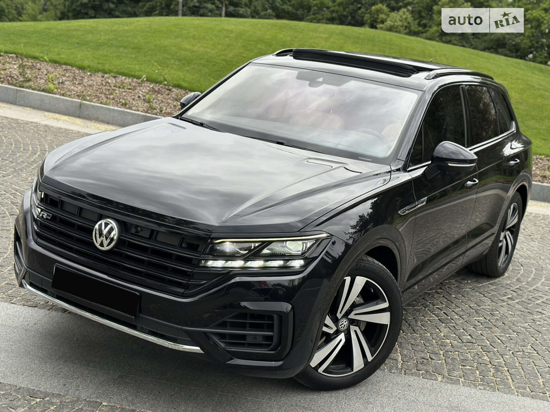 VOLKSWAGEN TOUAREG 2019