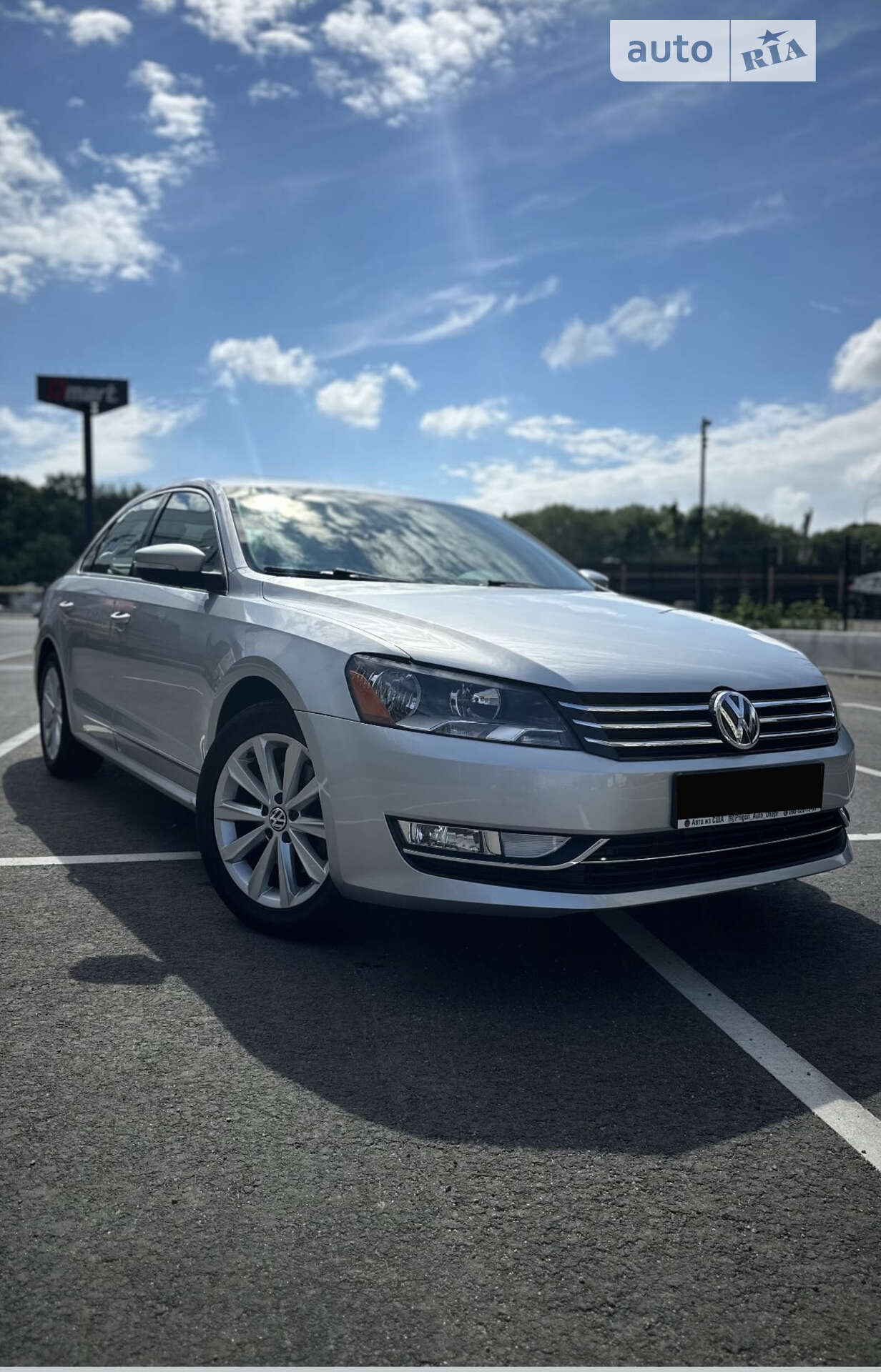 VOLKSWAGEN PASSAT 2012
