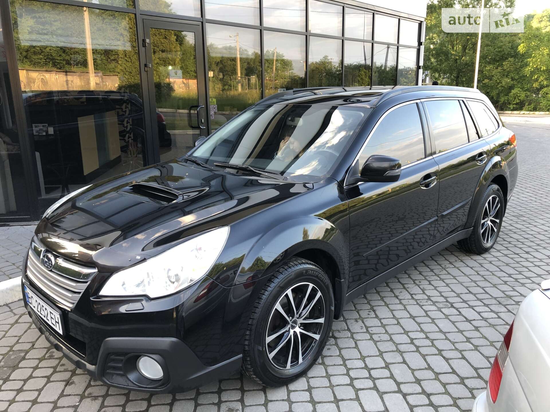 Головне фото звіту автомобіля SUBARU OUTBACK 2013