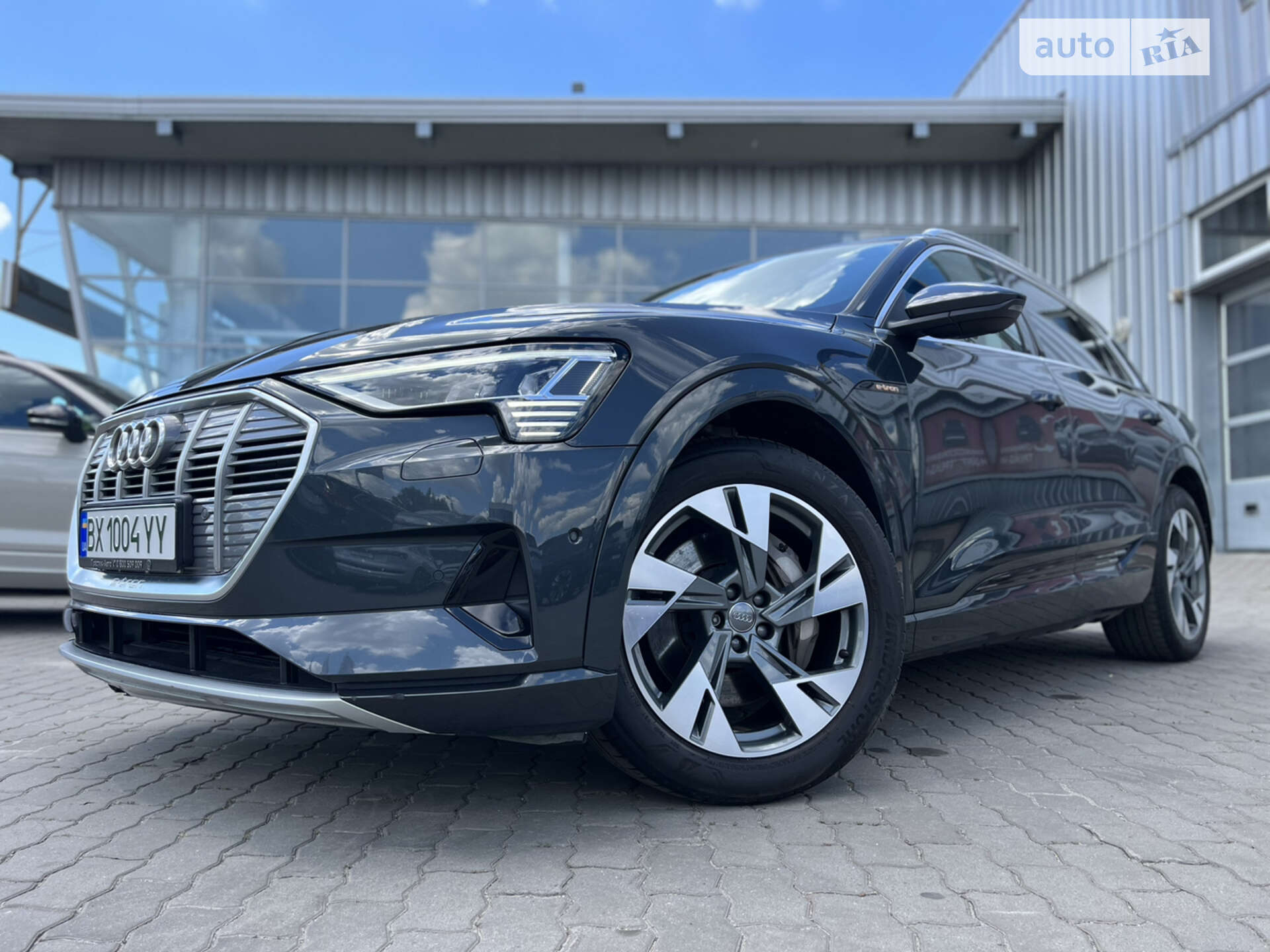 Audi e-tron 2019