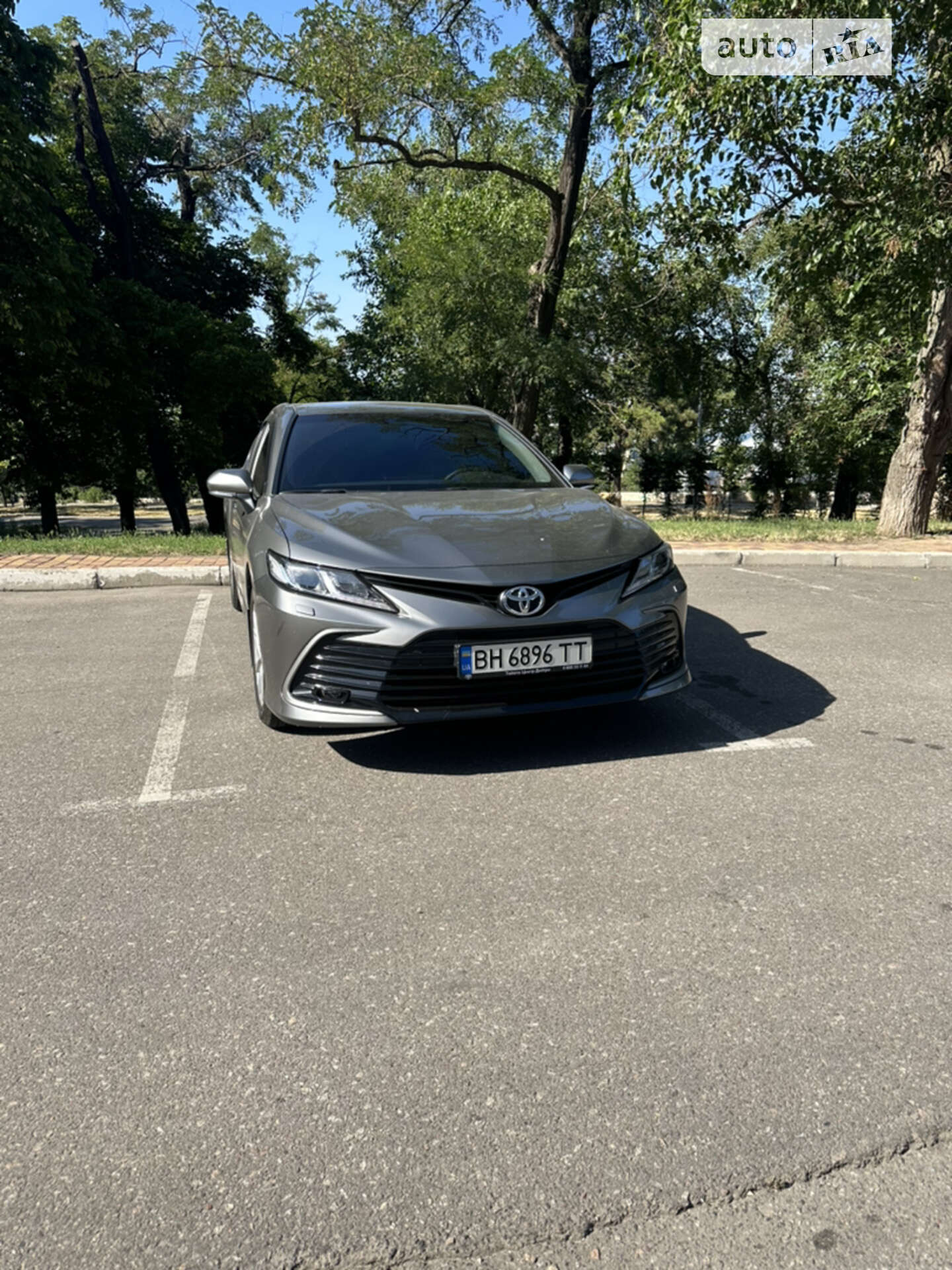 TOYOTA CAMRY