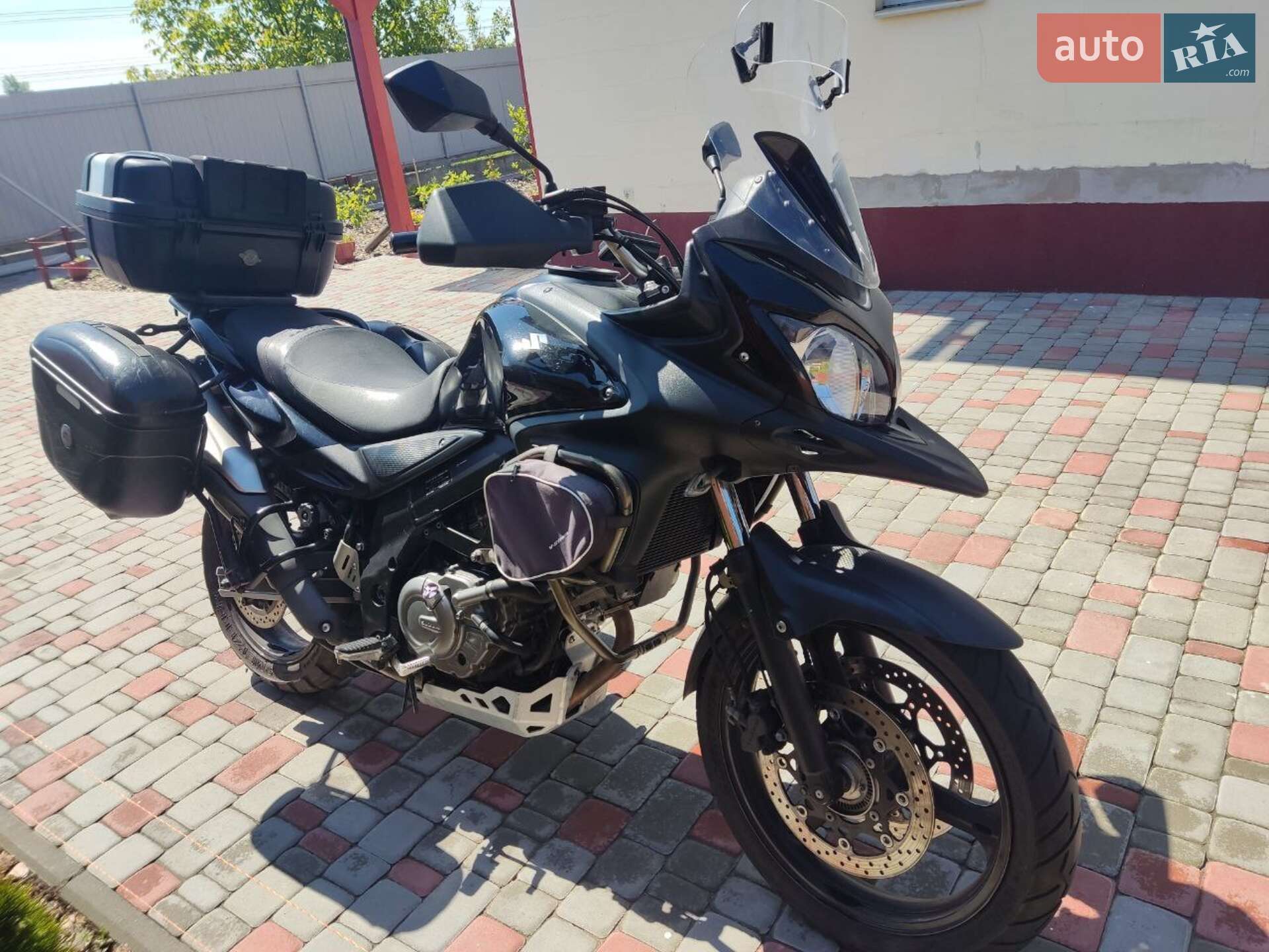 SUZUKI C7 2012