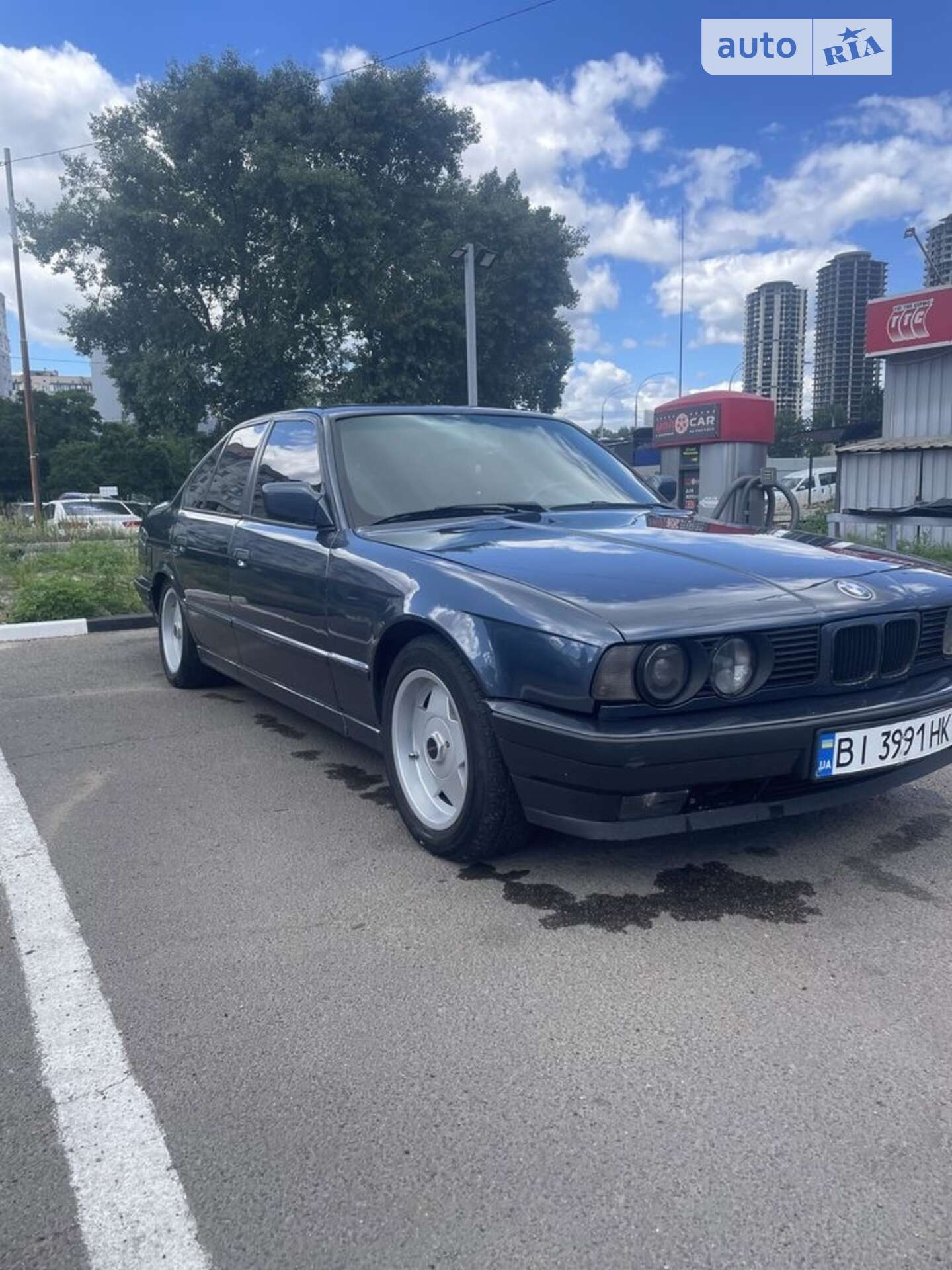 Головне фото звіту автомобіля BMW 520I 1990