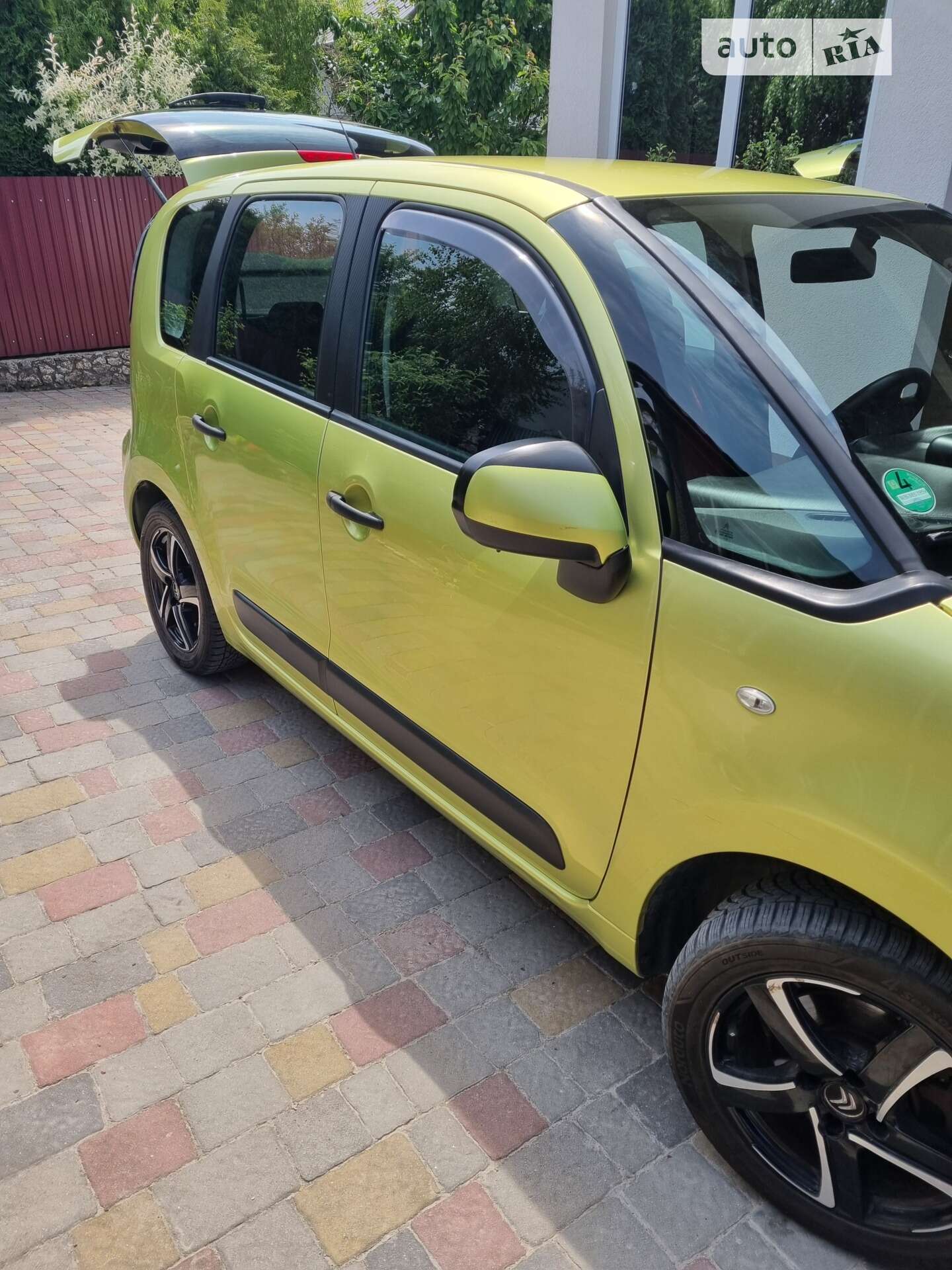 Головне фото звіту автомобіля CITROEN C3 PICASSO 2010