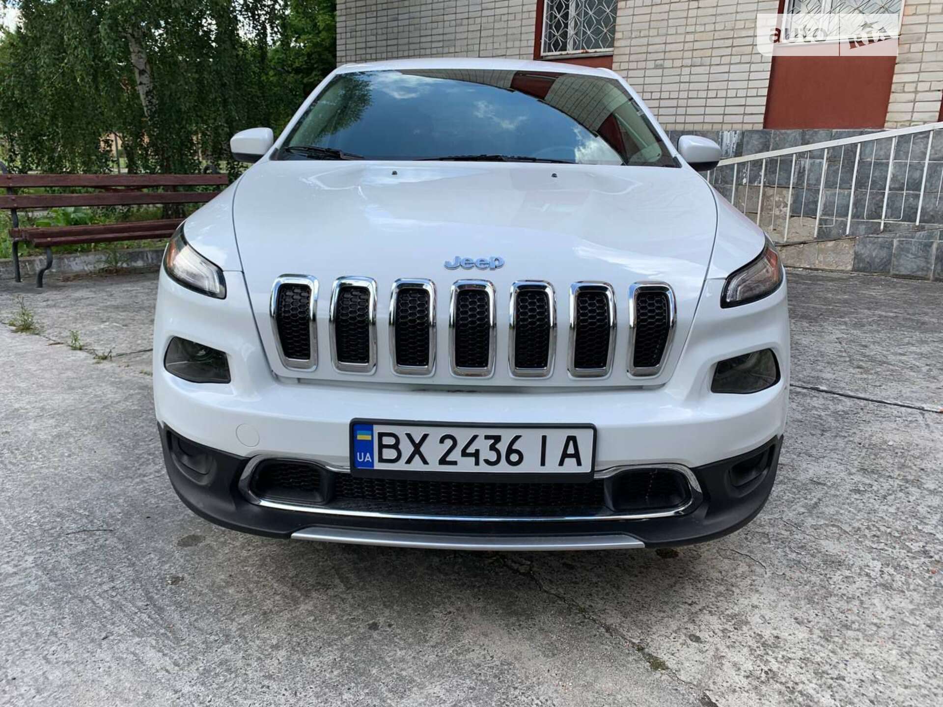Головне фото звіту автомобіля JEEP CHEROKEE 2017
