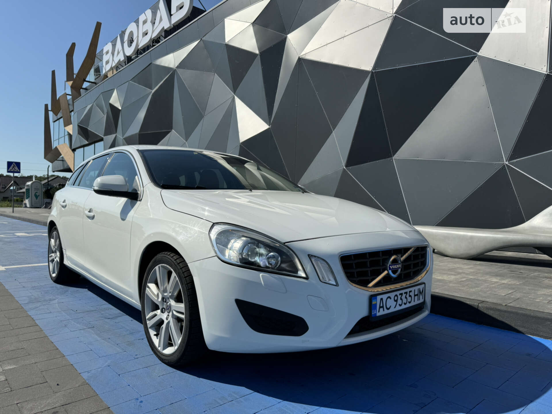 VOLVO V60 2011