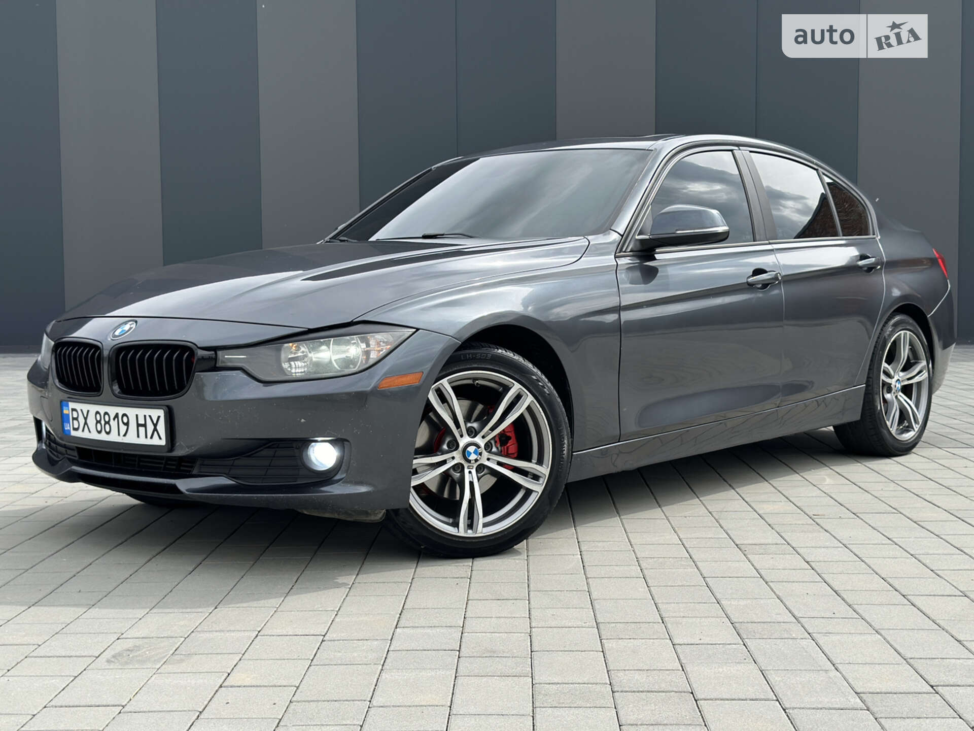 Головне фото звіту автомобіля BMW 320I 2014