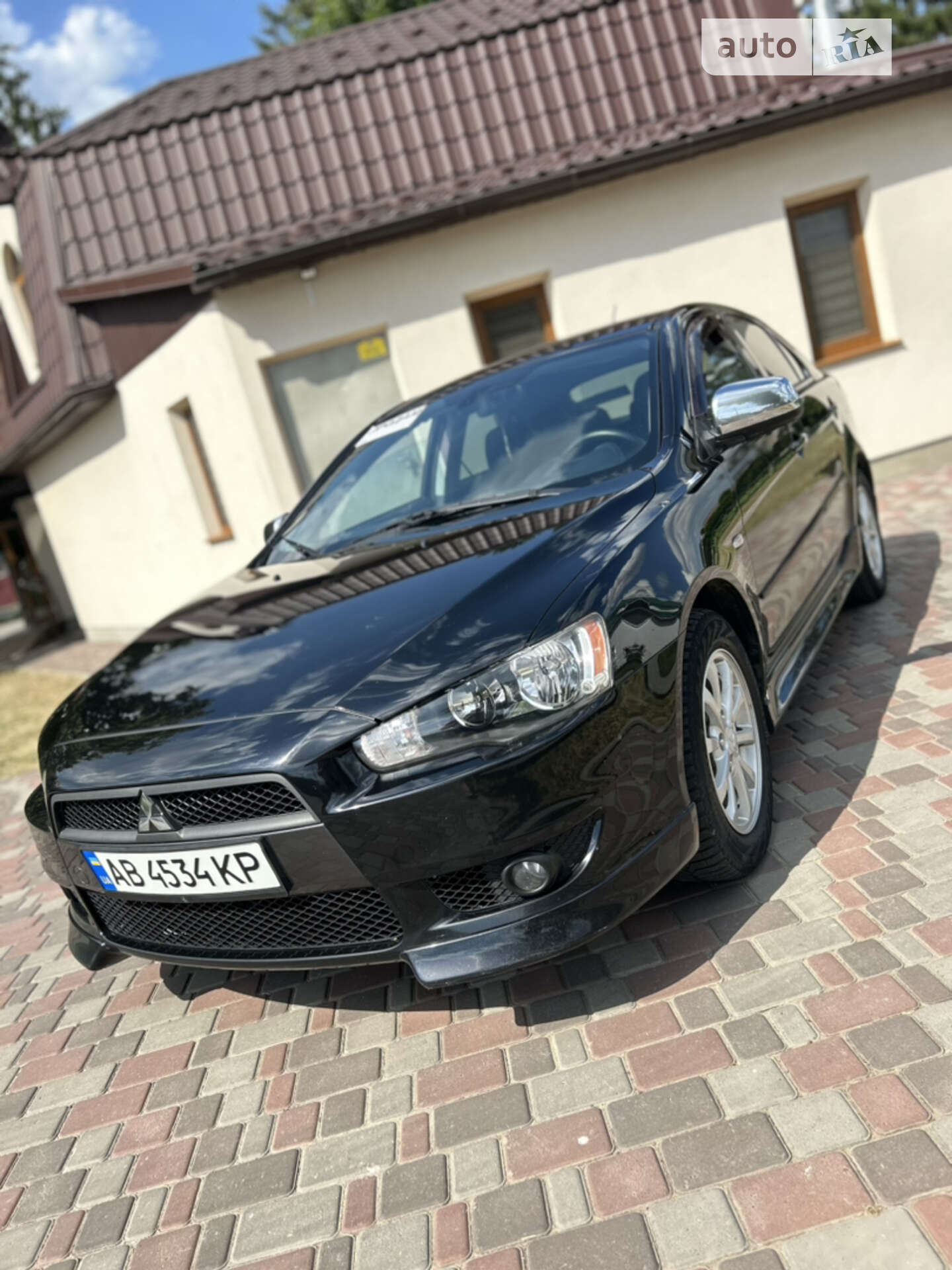 MITSUBISHI LANCER 2011