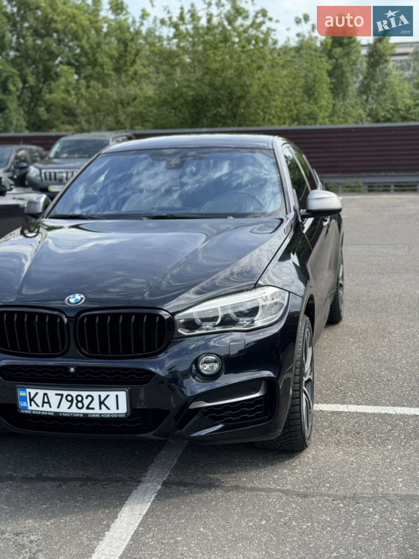Головне фото звіту автомобіля BMW X6 2015