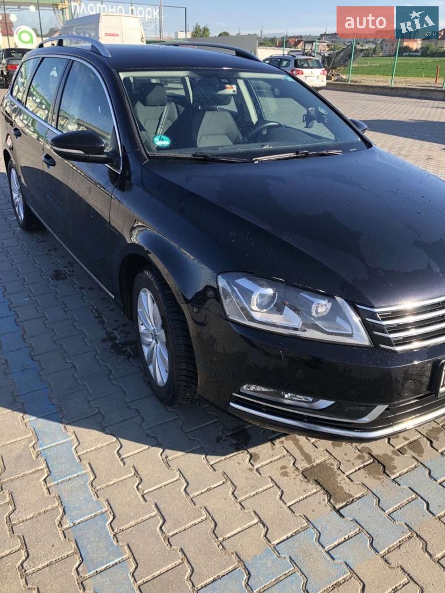 VOLKSWAGEN PASSAT 2012