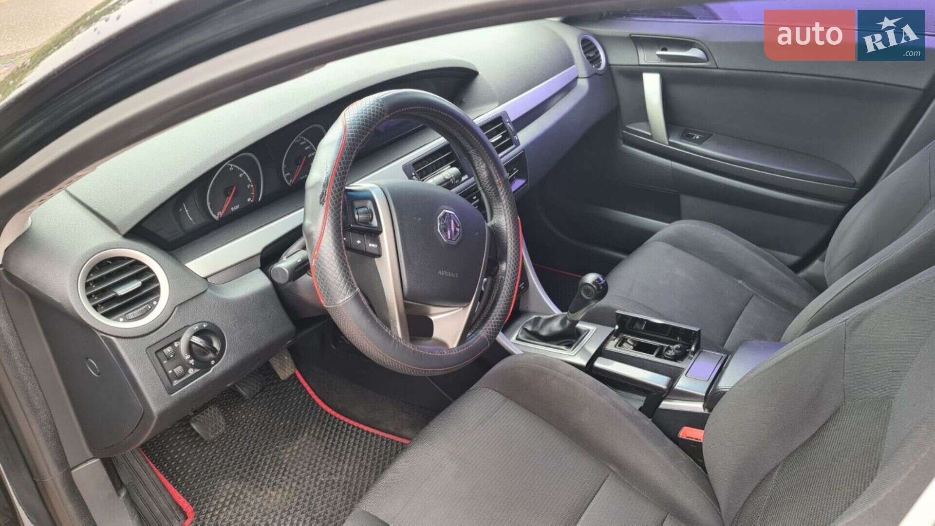 MG 6 2012
