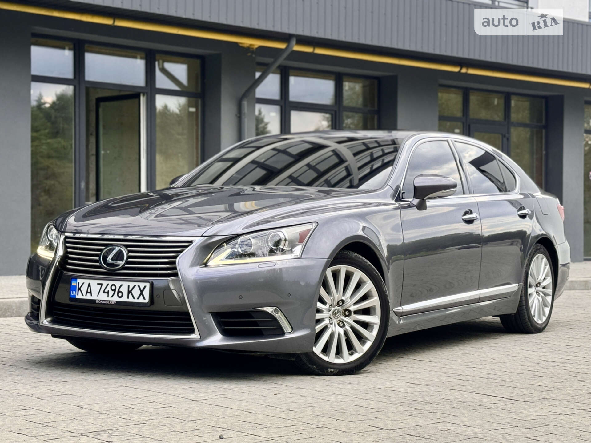 LEXUS LS 460 2016