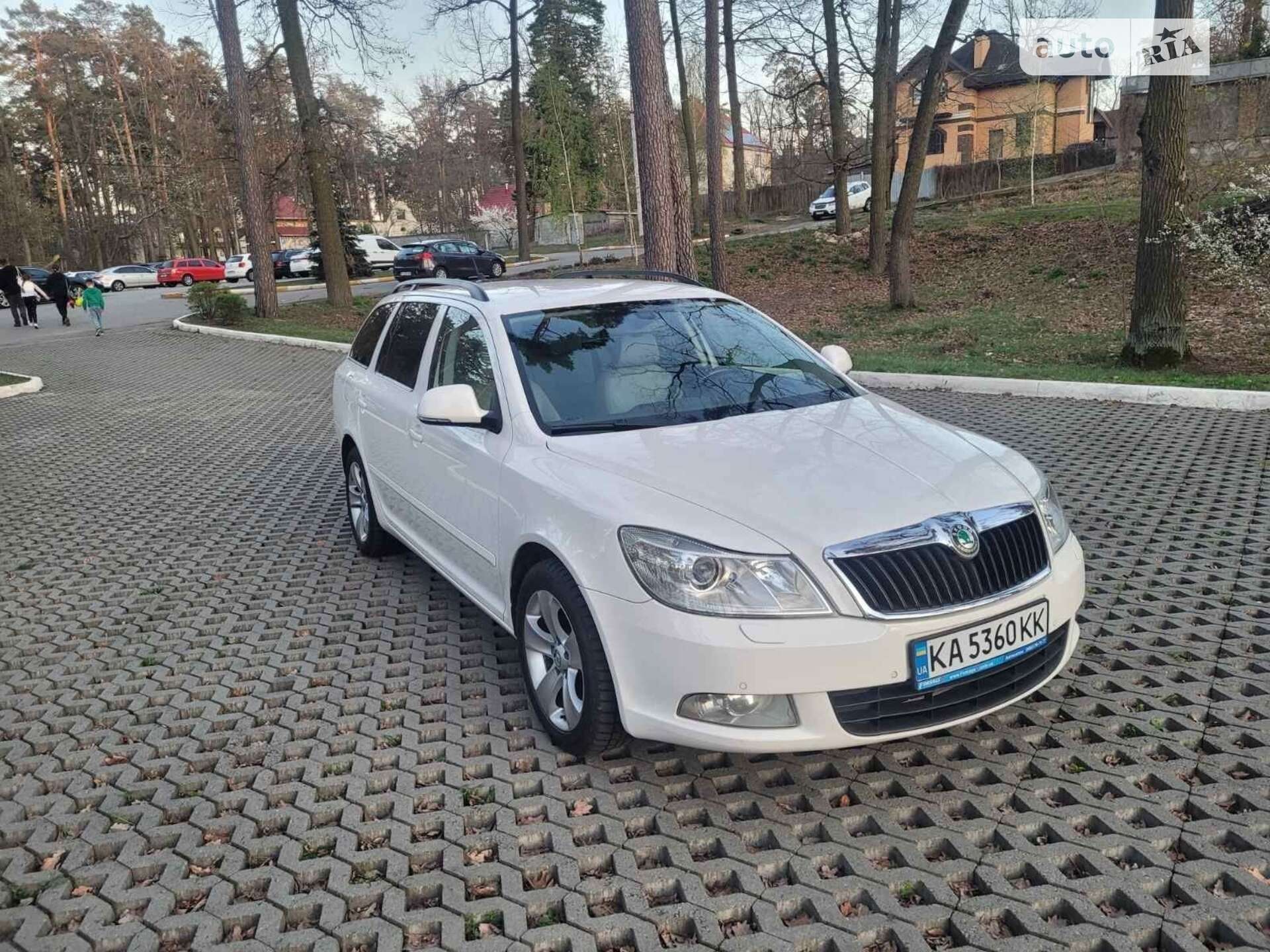 Головне фото звіту автомобіля SKODA OCTAVIA 2013