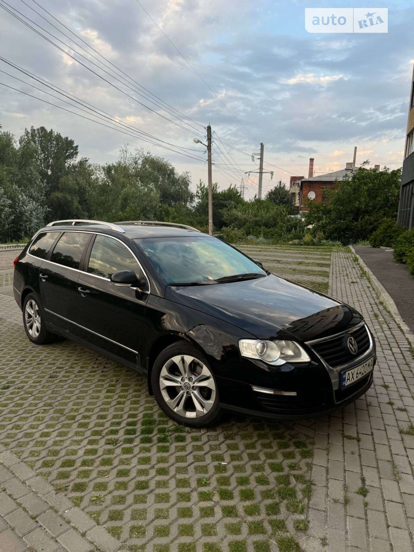 VOLKSWAGEN PASSAT 2010