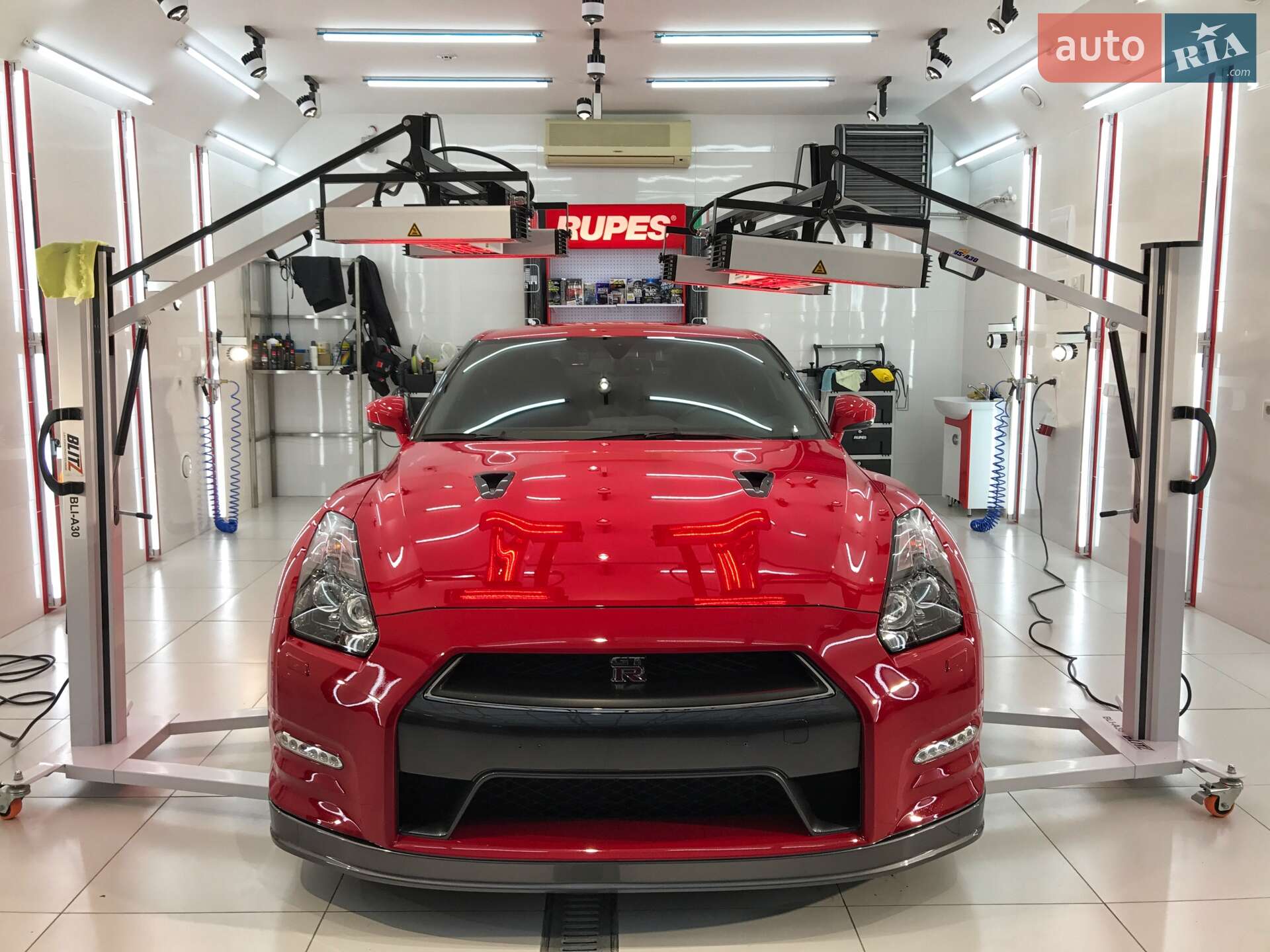 NISSAN GT-R 2012