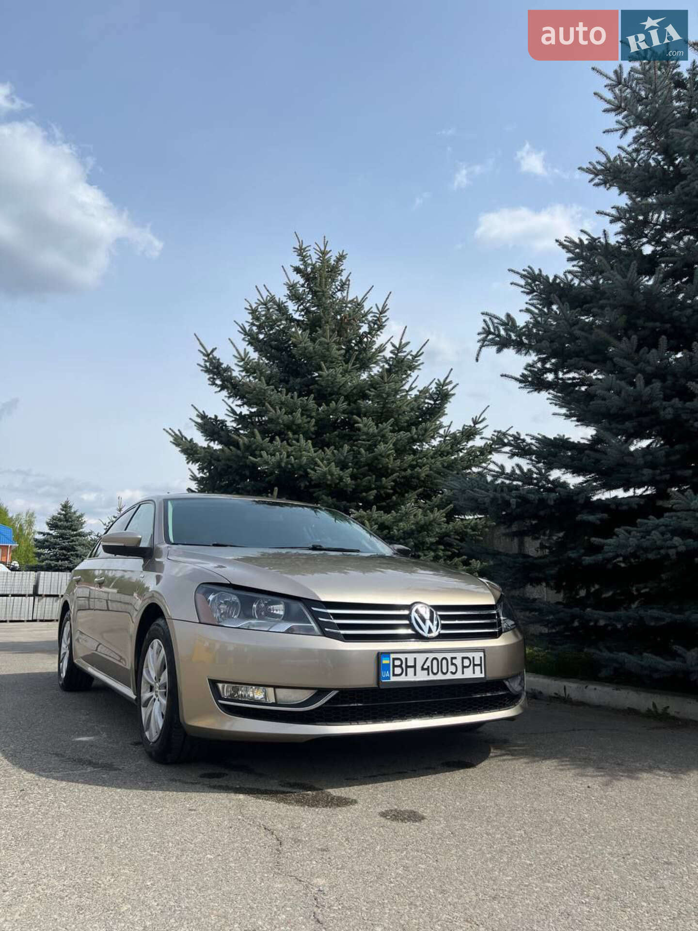 VOLKSWAGEN PASSAT 2014