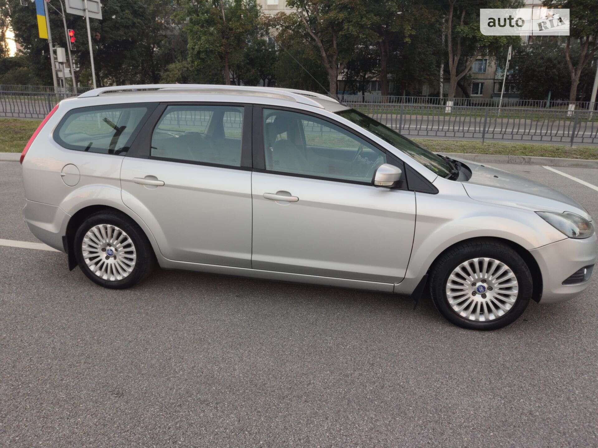 Головне фото звіту автомобіля FORD FOCUS 2010