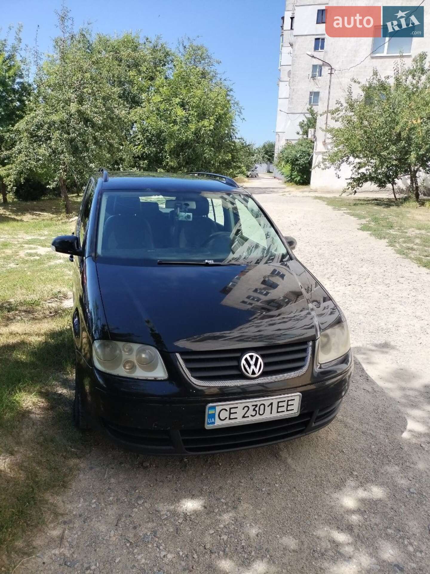 VOLKSWAGEN TOURAN 2004