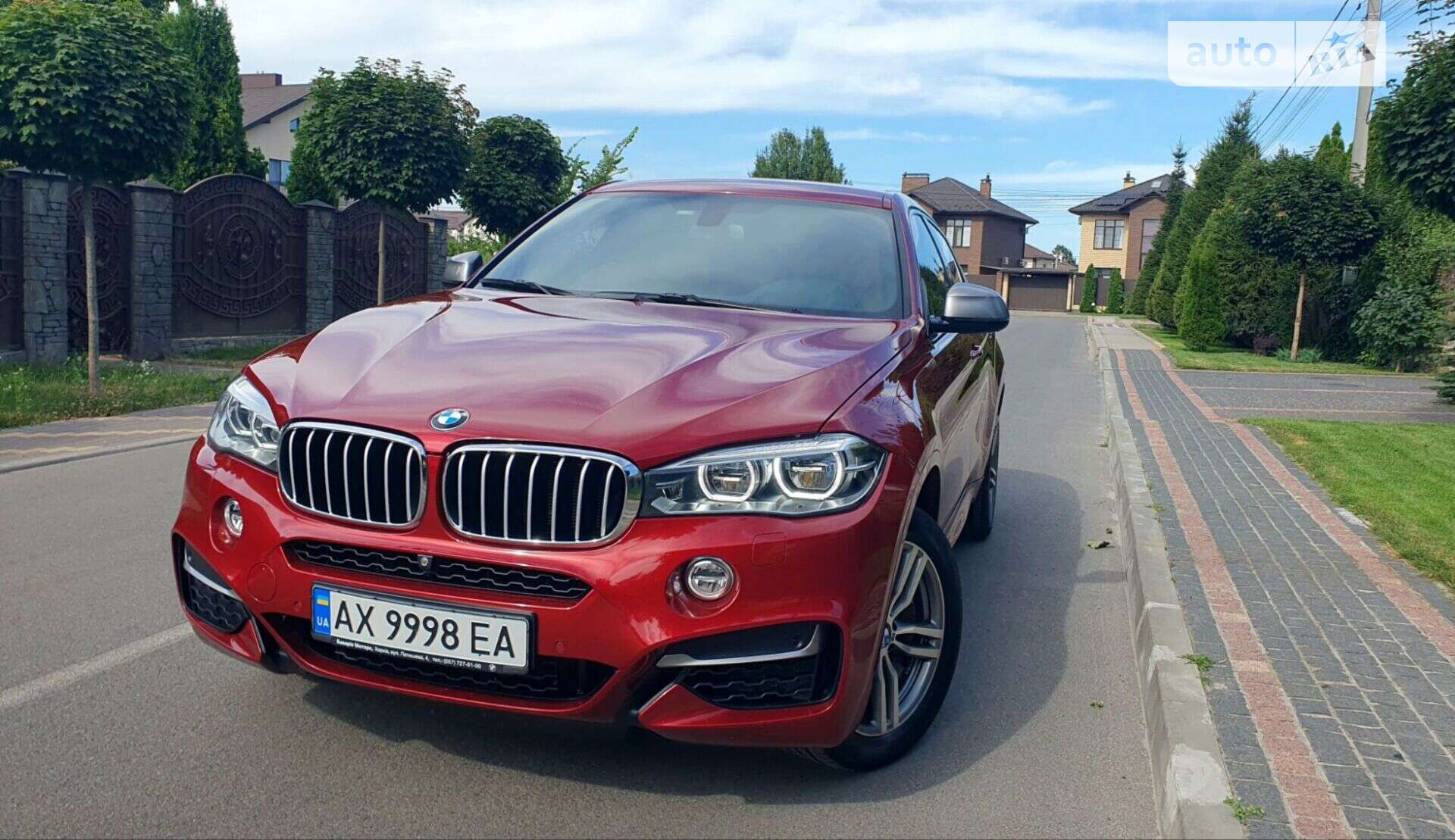 Головне фото звіту автомобіля BMW X6 2017
