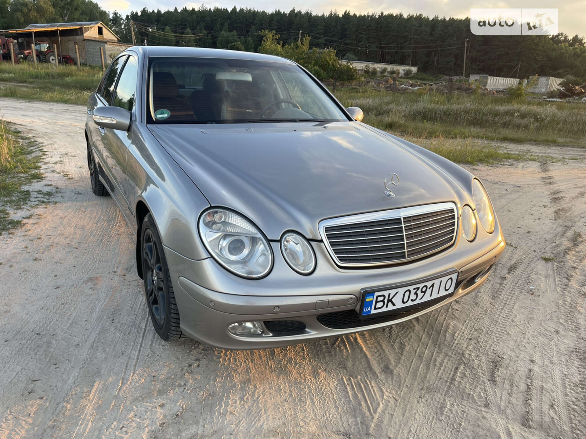 MERCEDES-BENZ E 220 2003