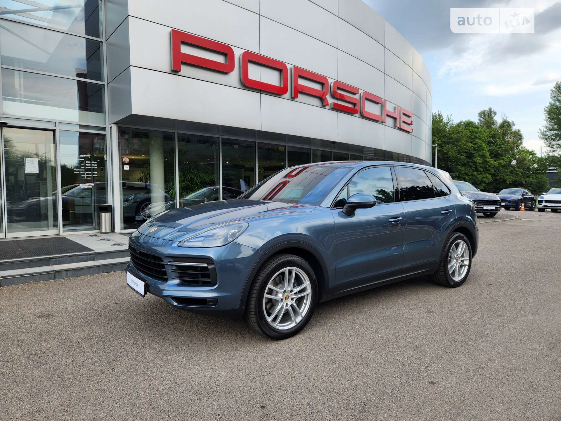 Головне фото звіту автомобіля PORSCHE CAYENNE 2019