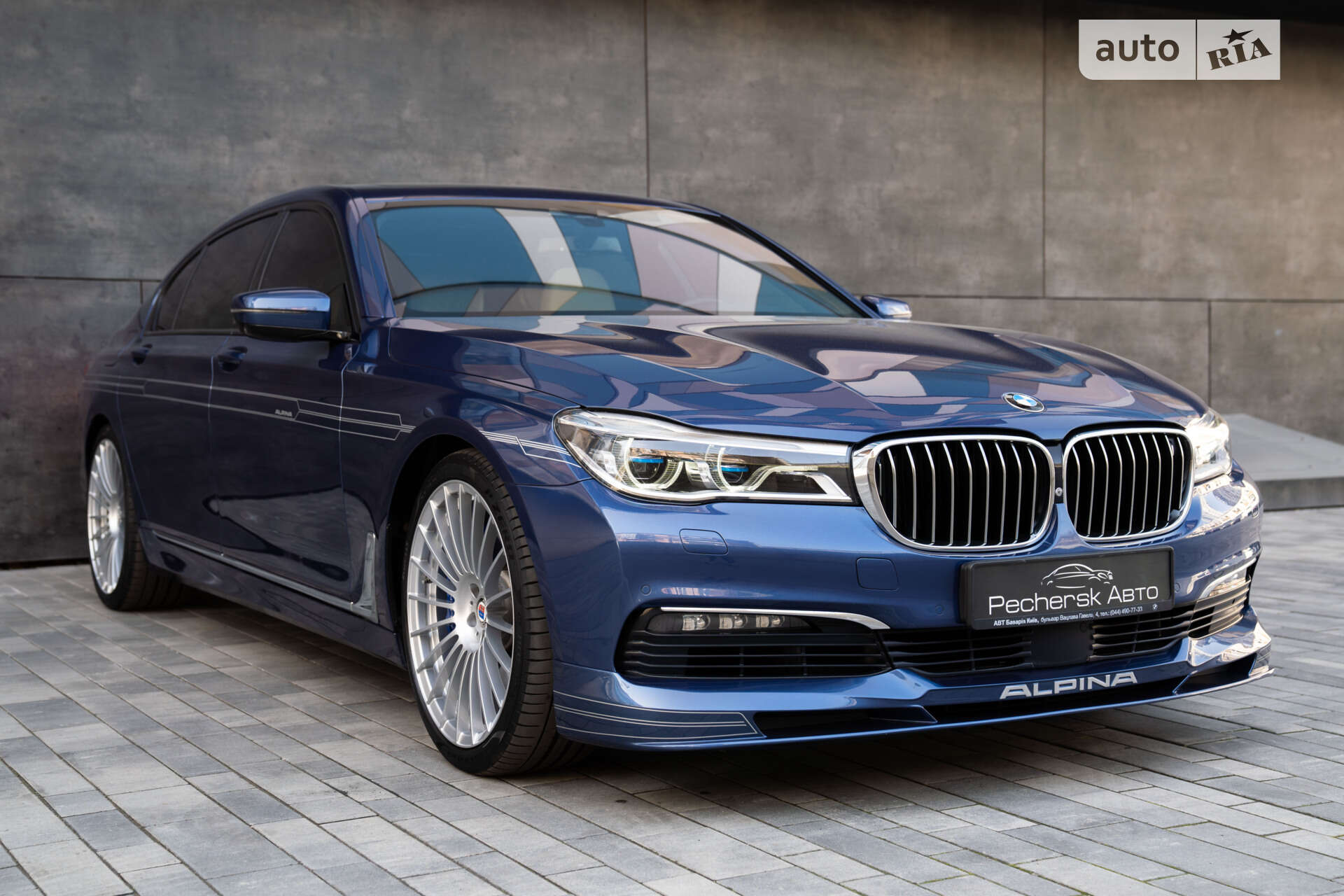 Головне фото звіту автомобіля BMW ALPINA B7 2017