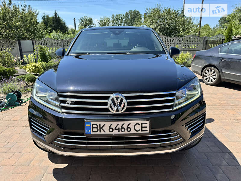 VOLKSWAGEN TOUAREG 2015