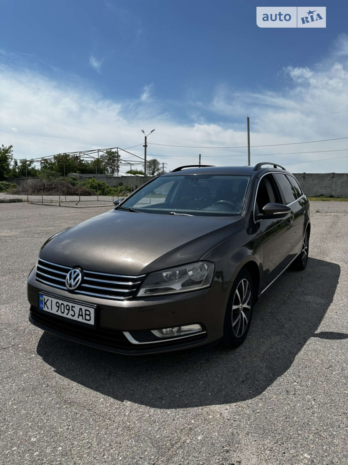 VOLKSWAGEN PASSAT 2012