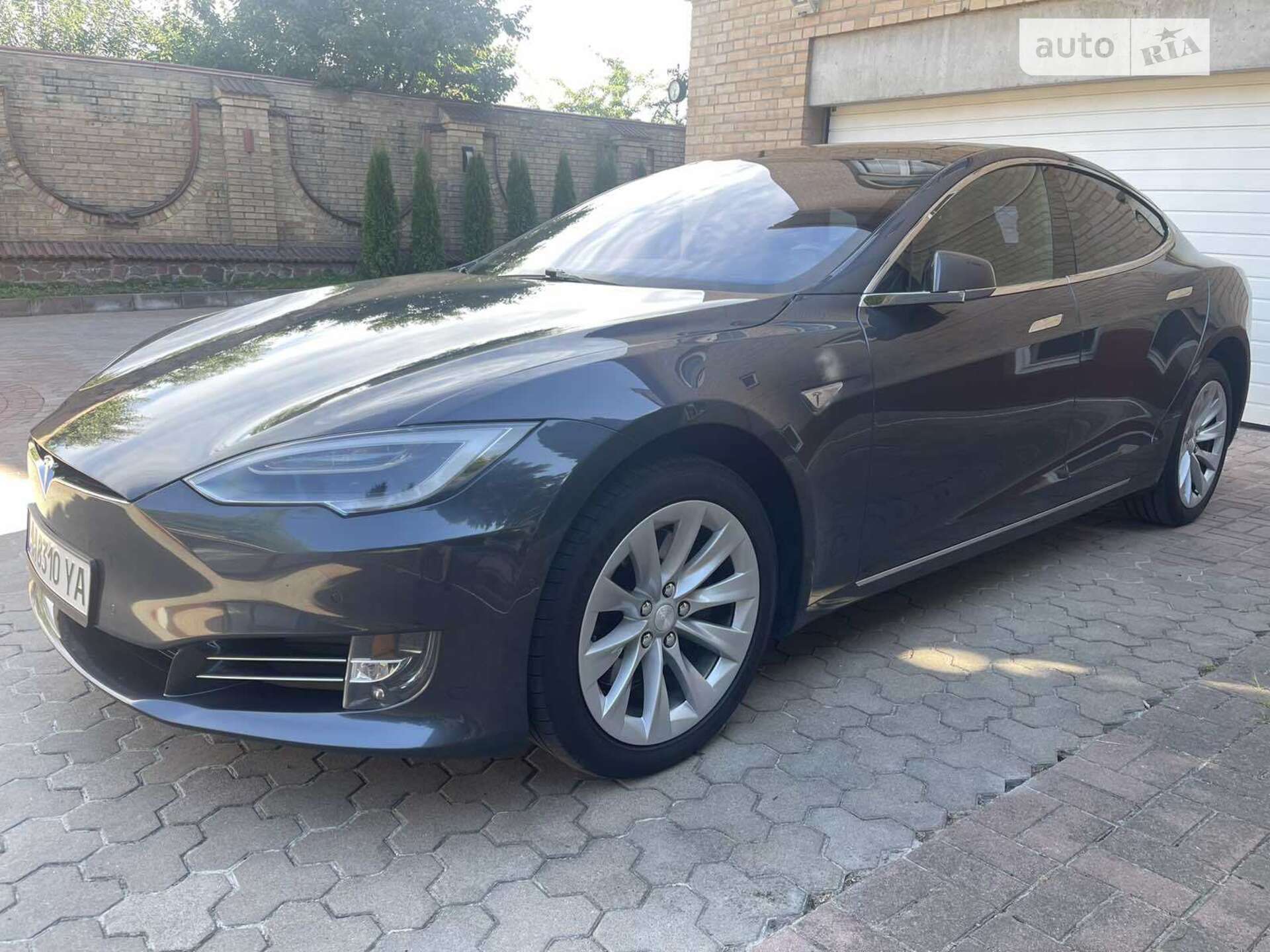 TESLA MODEL S 2016