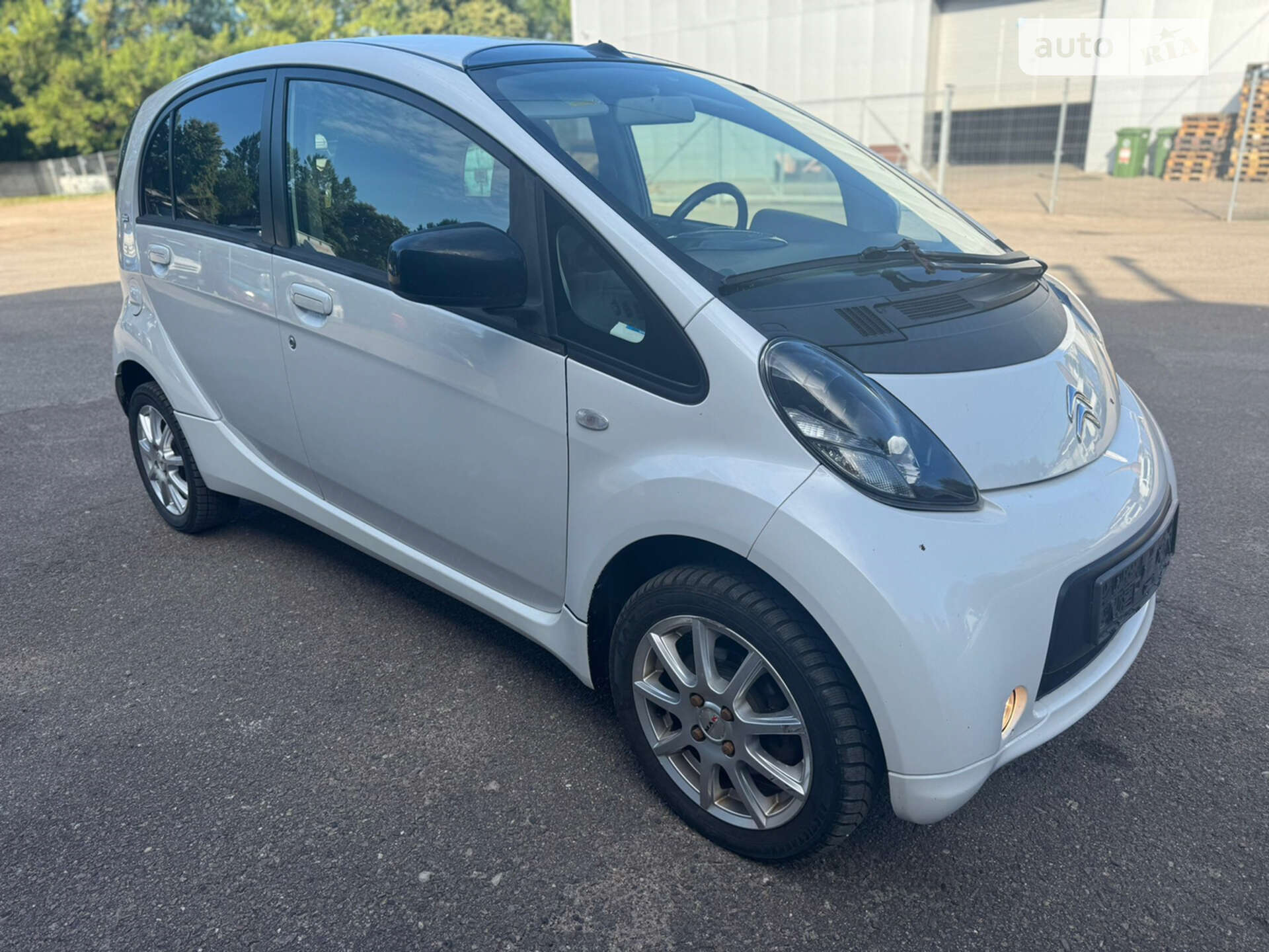 CITROEN C-ZERO 2011