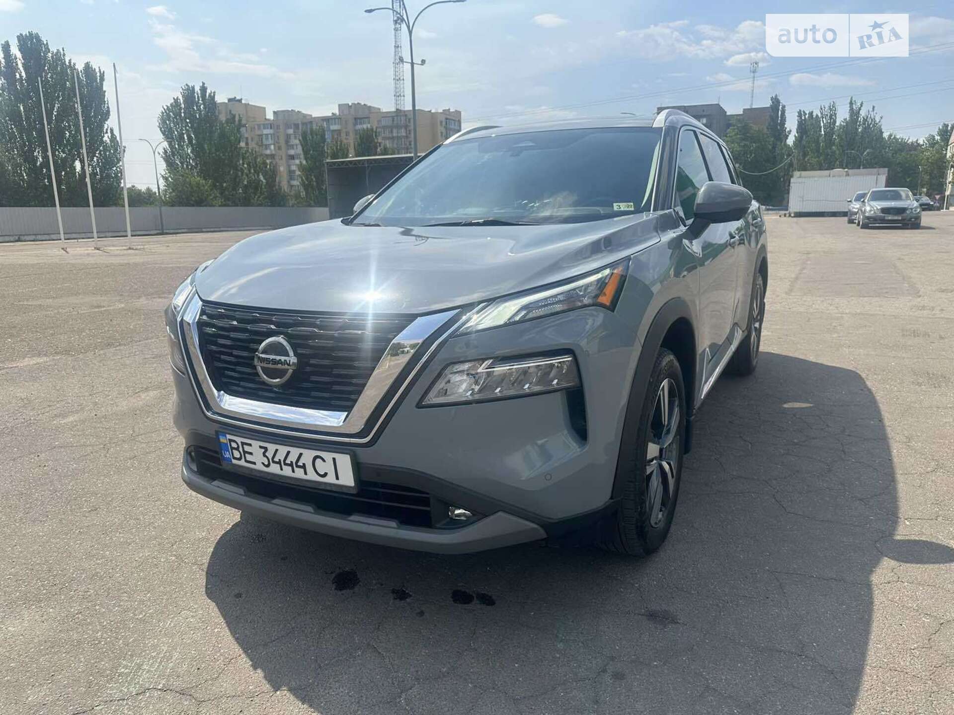 Головне фото звіту автомобіля NISSAN ROGUE 2021