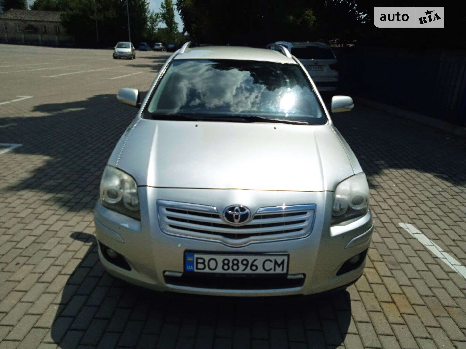 TOYOTA AVENSIS