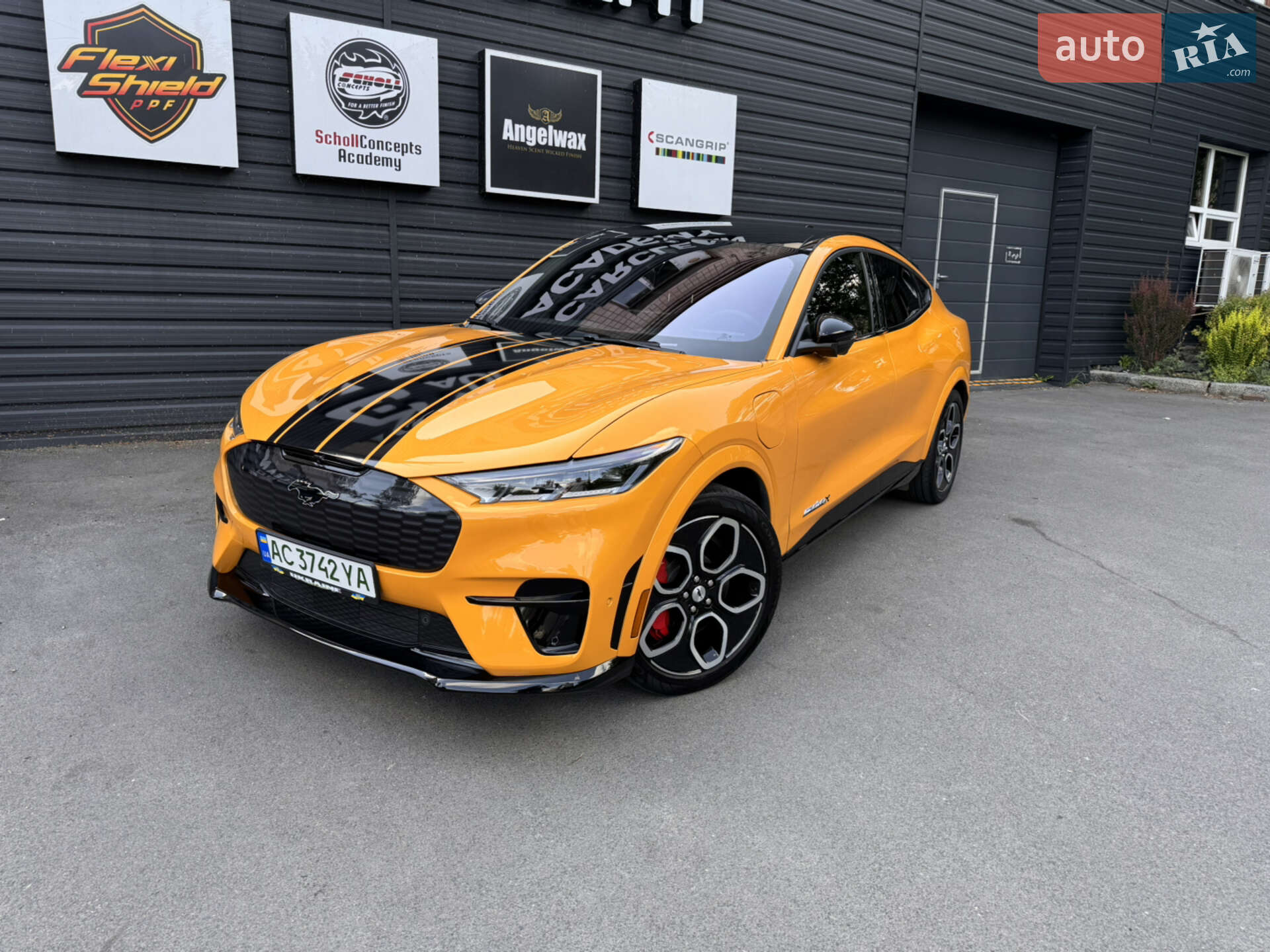 Головне фото звіту автомобіля FORD MUSTANG MACH-E 2022