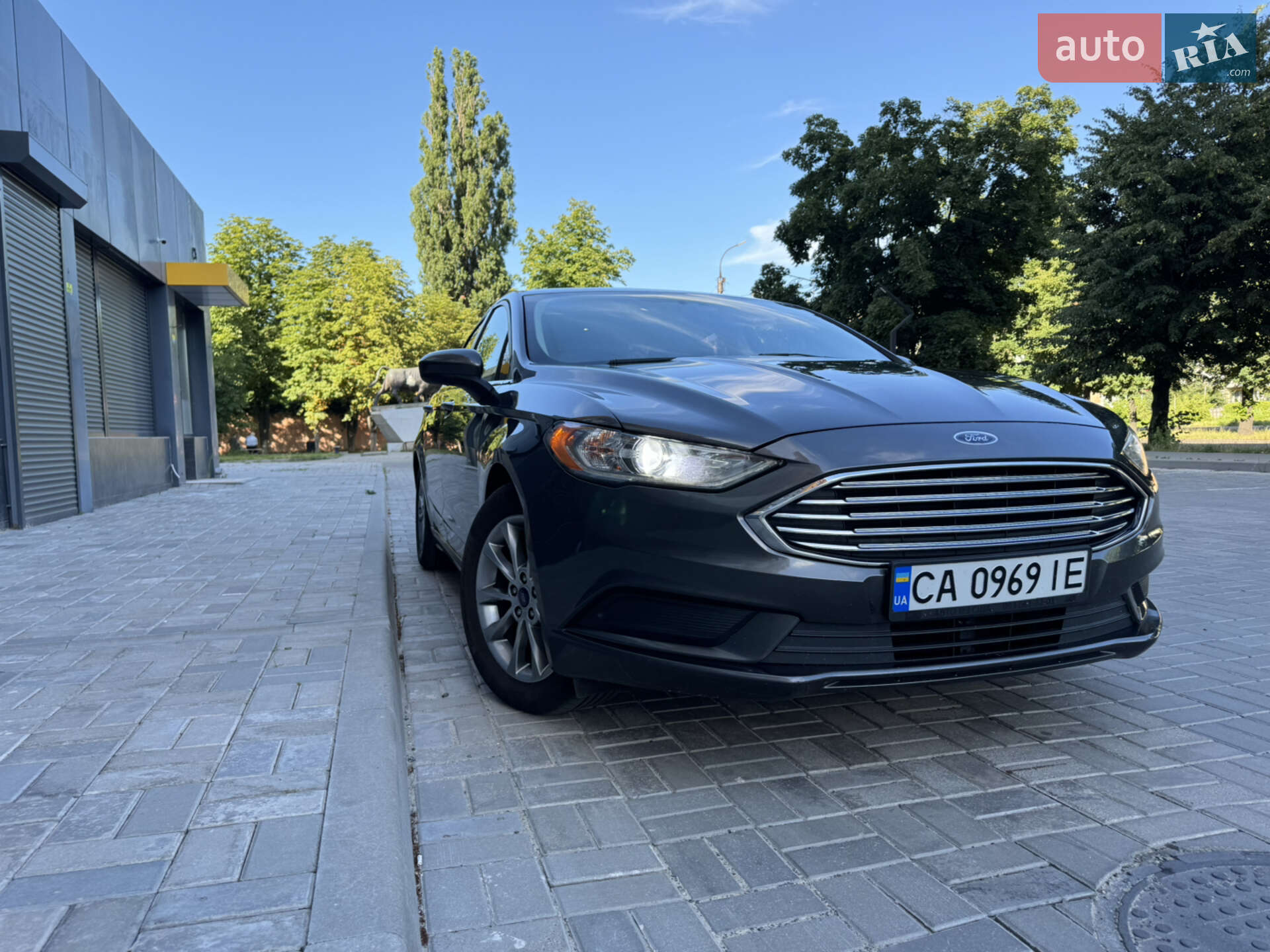 Головне фото звіту автомобіля FORD FUSION 2016