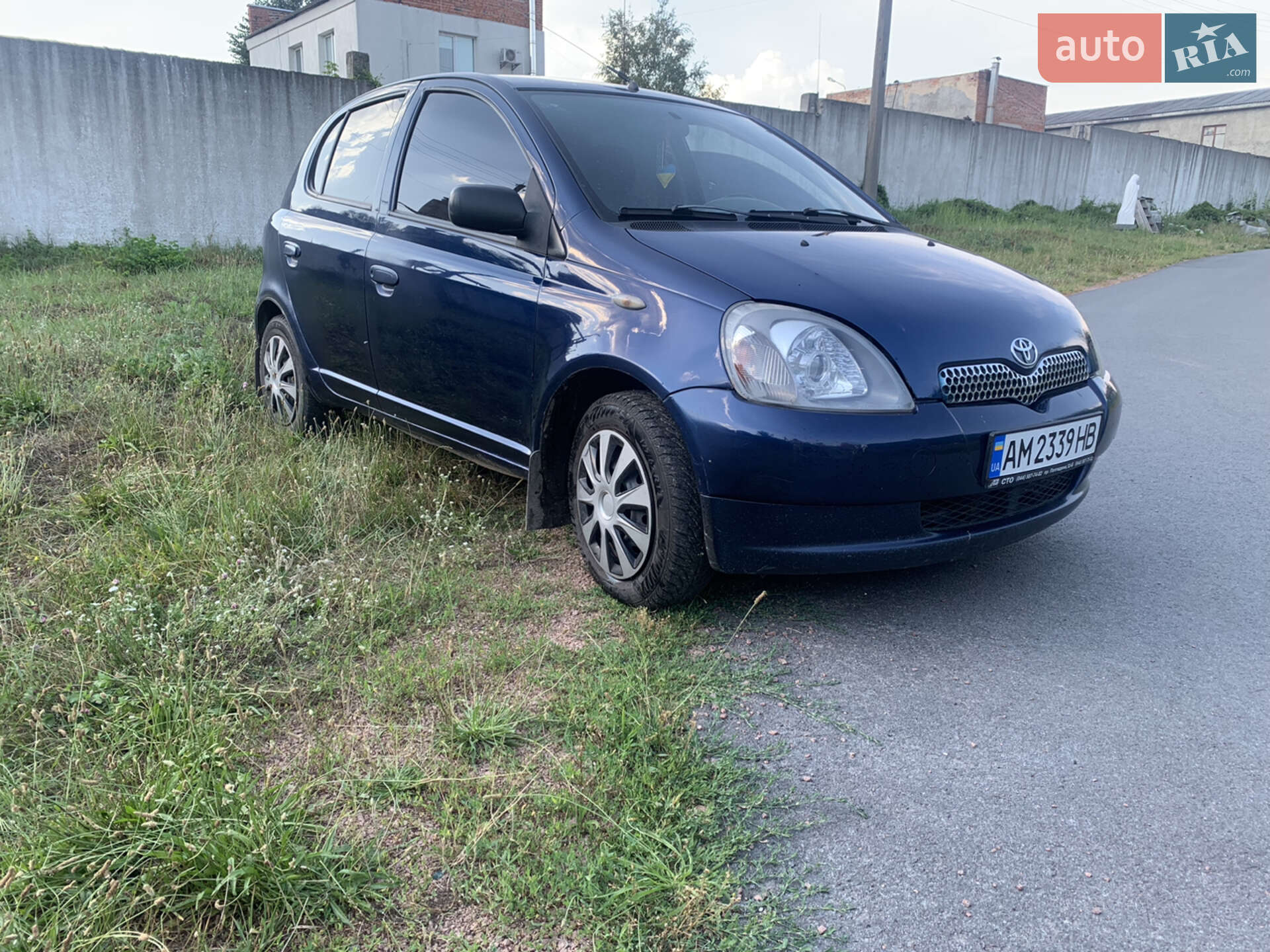 TOYOTA YARIS 2002
