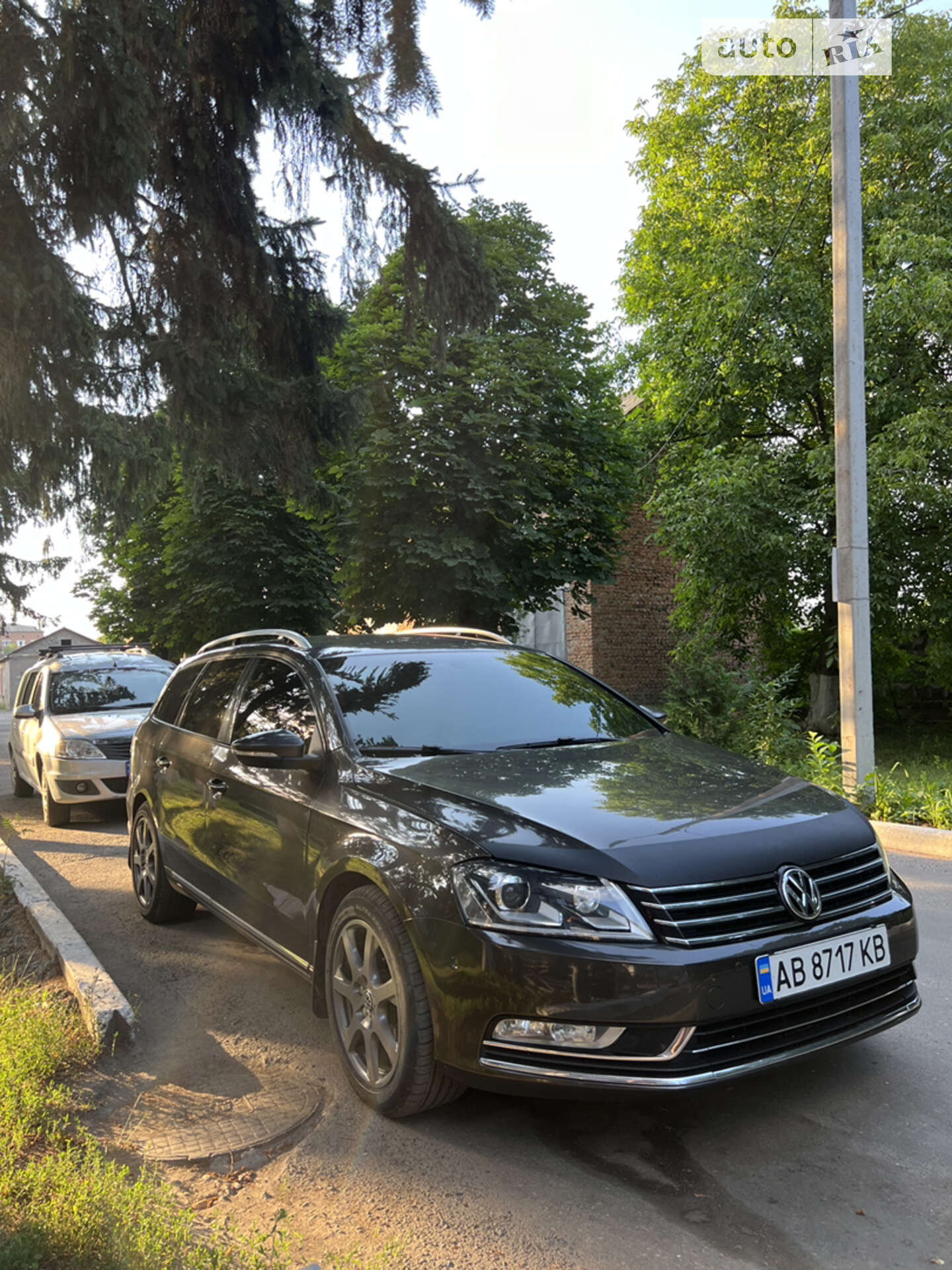 VOLKSWAGEN PASSAT 2011