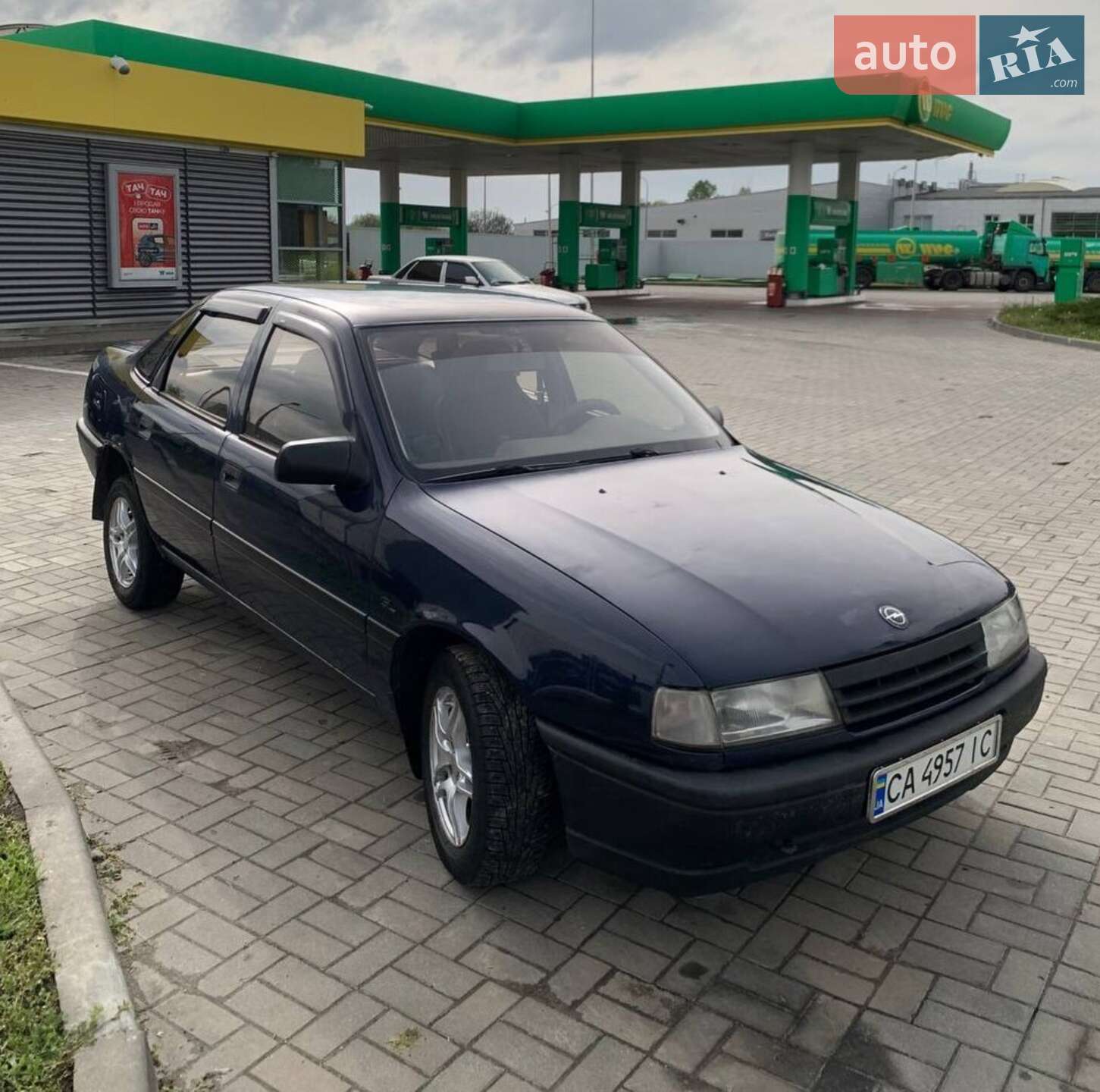 OPEL VECTRA 1988