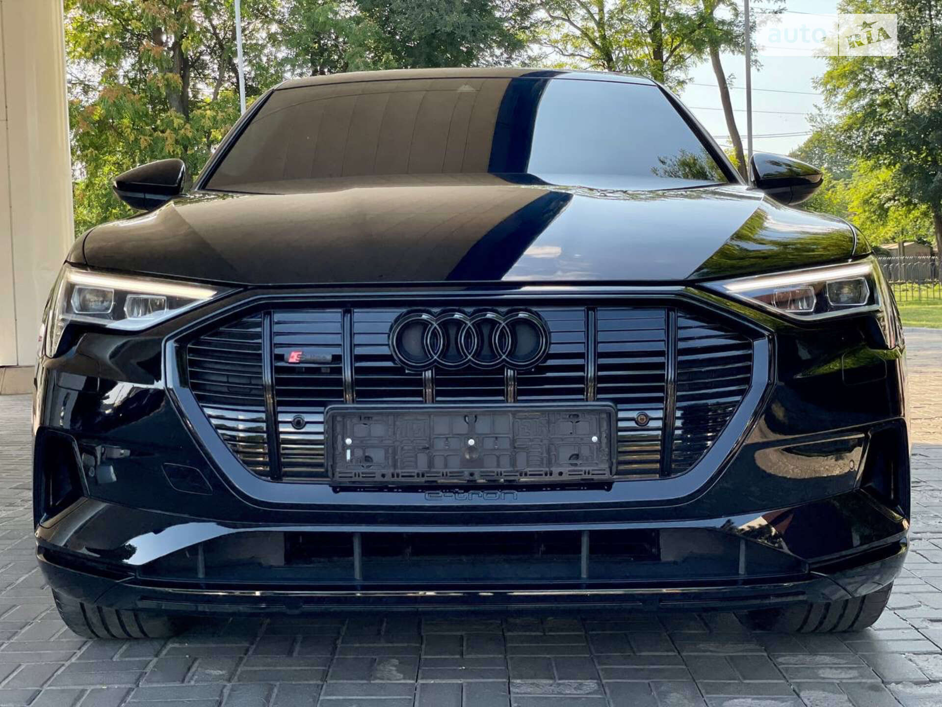 Головне фото звіту автомобіля AUDI E-TRON 55 2022