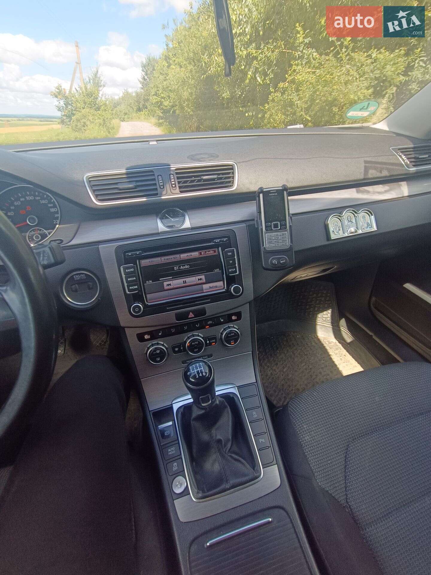 VOLKSWAGEN PASSAT 2012