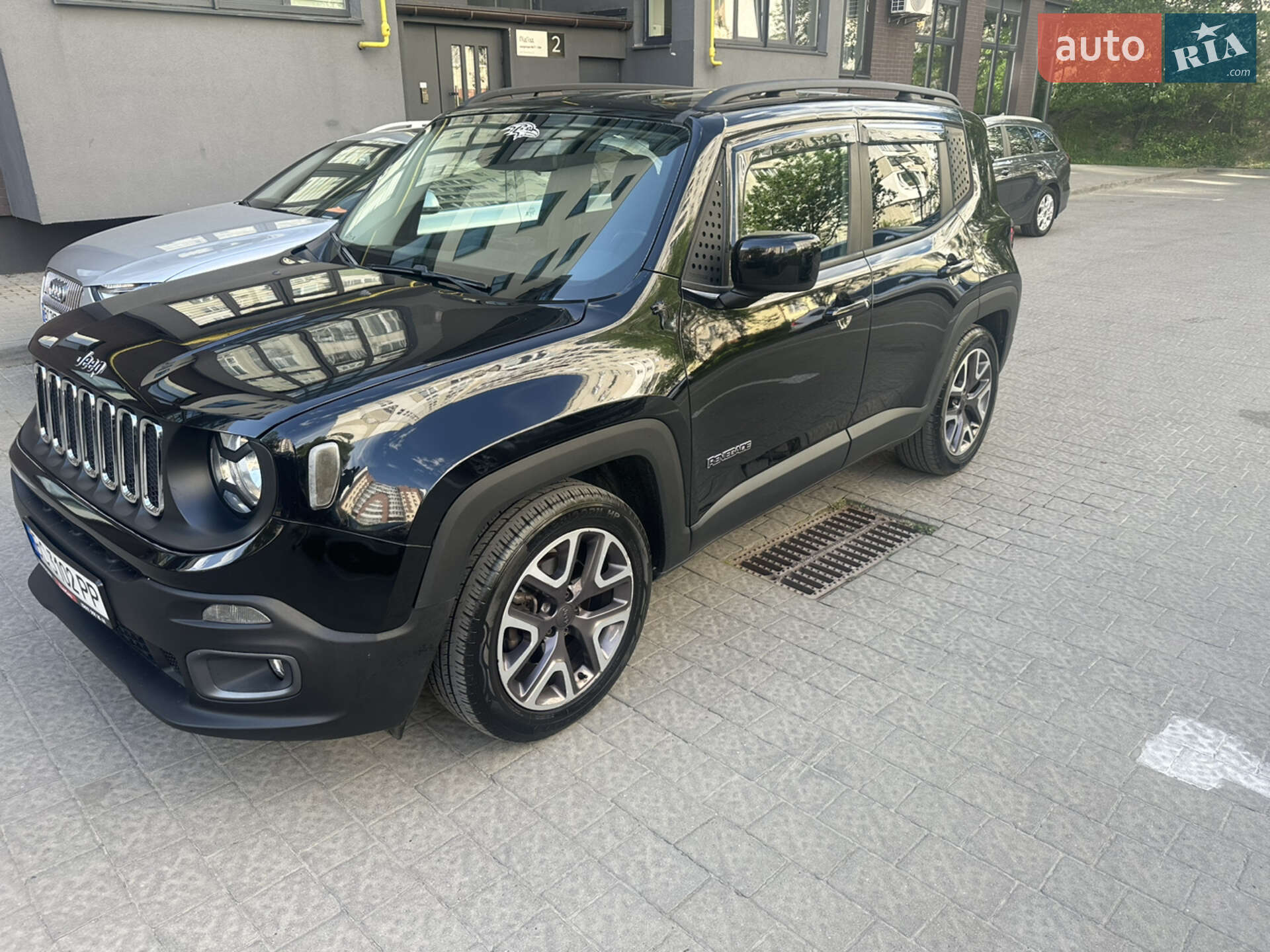 Головне фото звіту автомобіля JEEP RENEGADE 2015