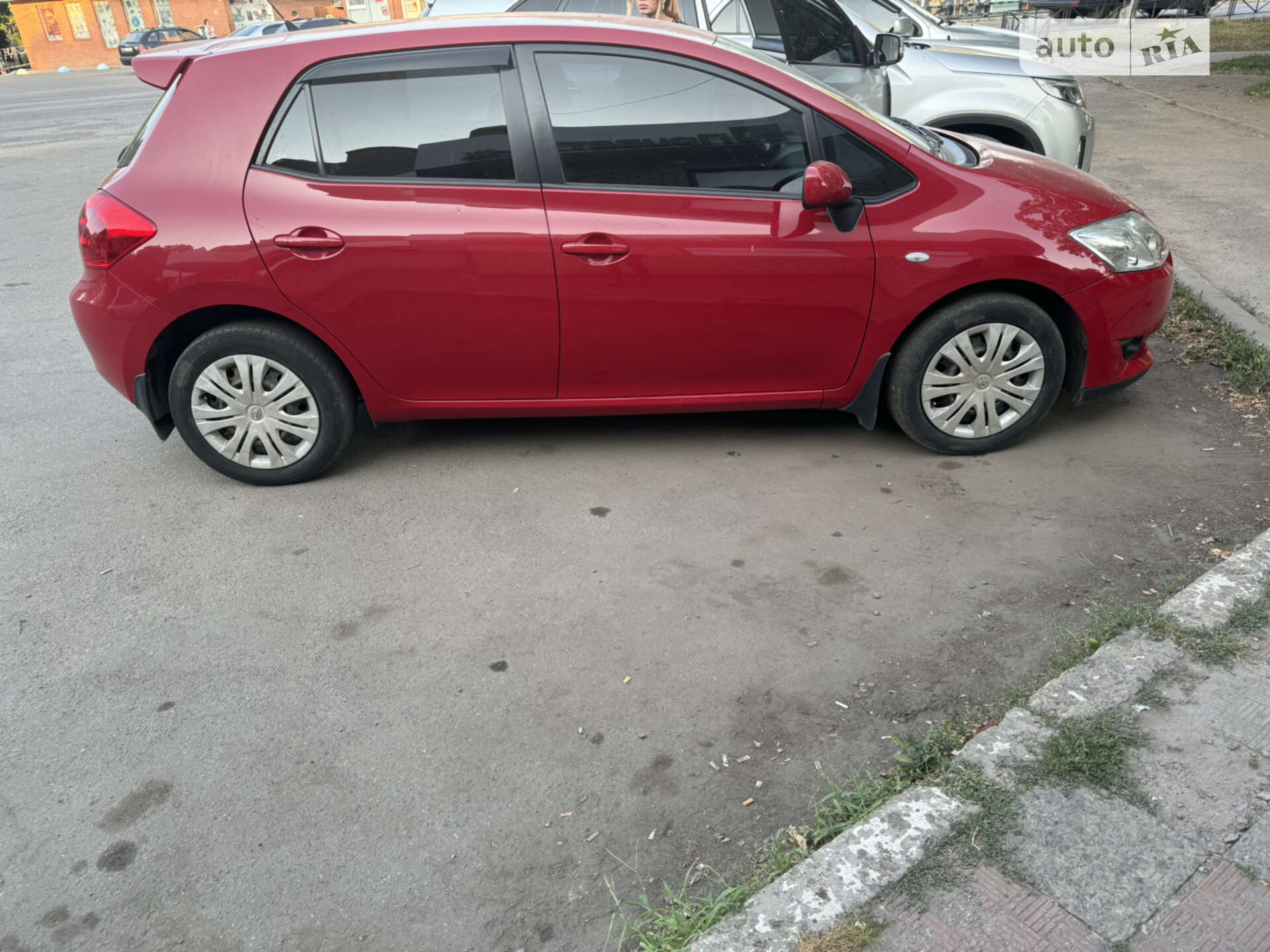 TOYOTA AURIS