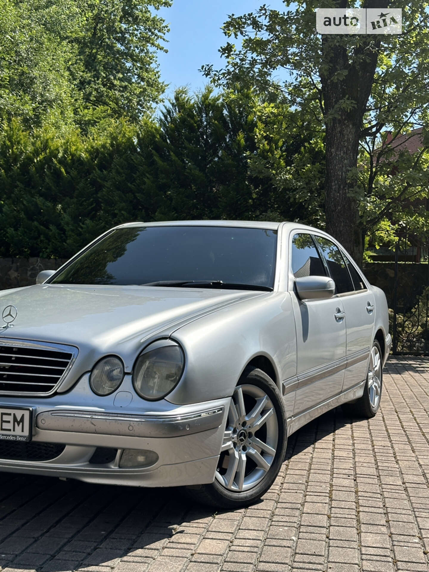 MERCEDES-BENZ E 320 2000