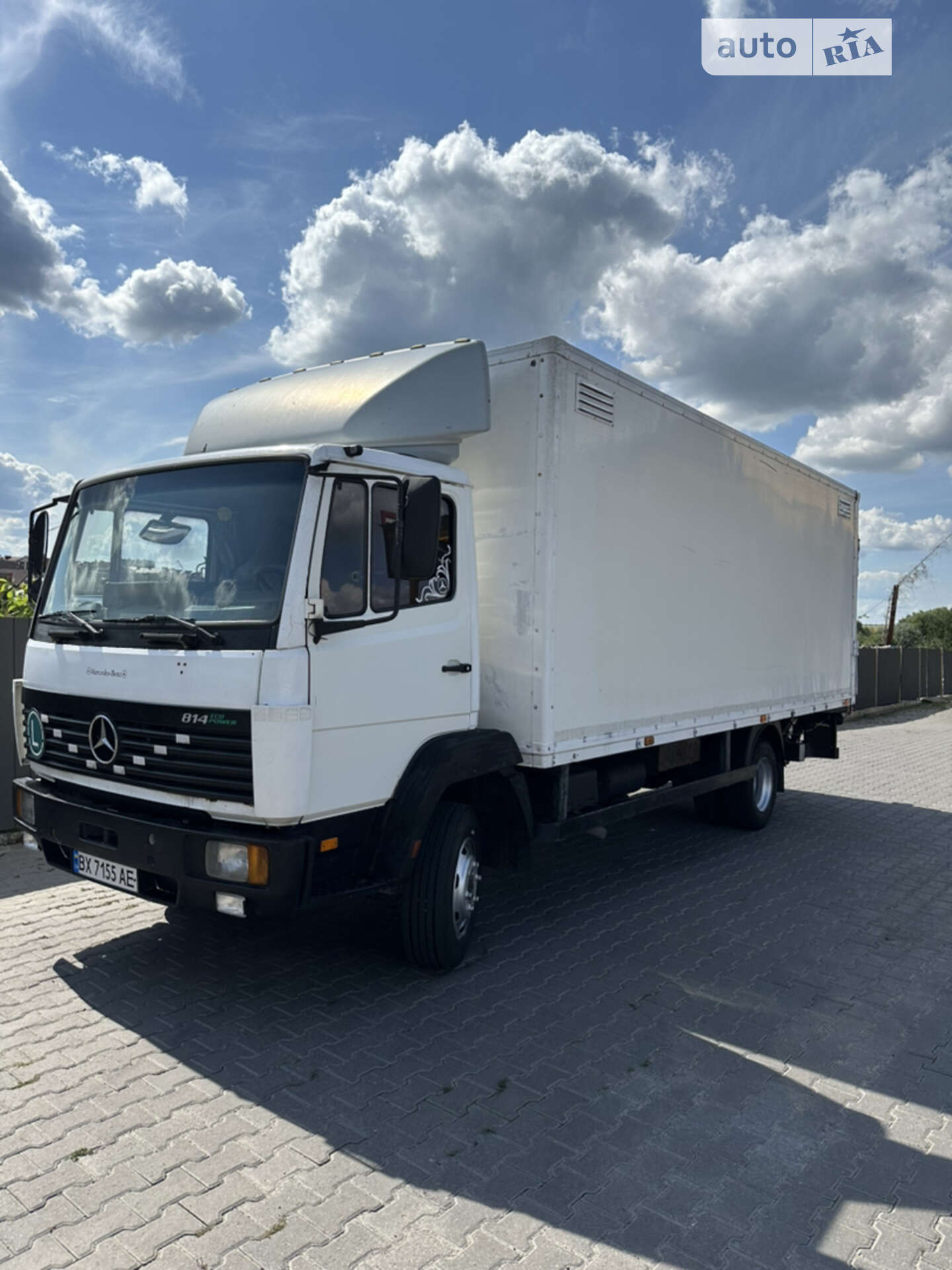 MERCEDES-BENZ 811 1998